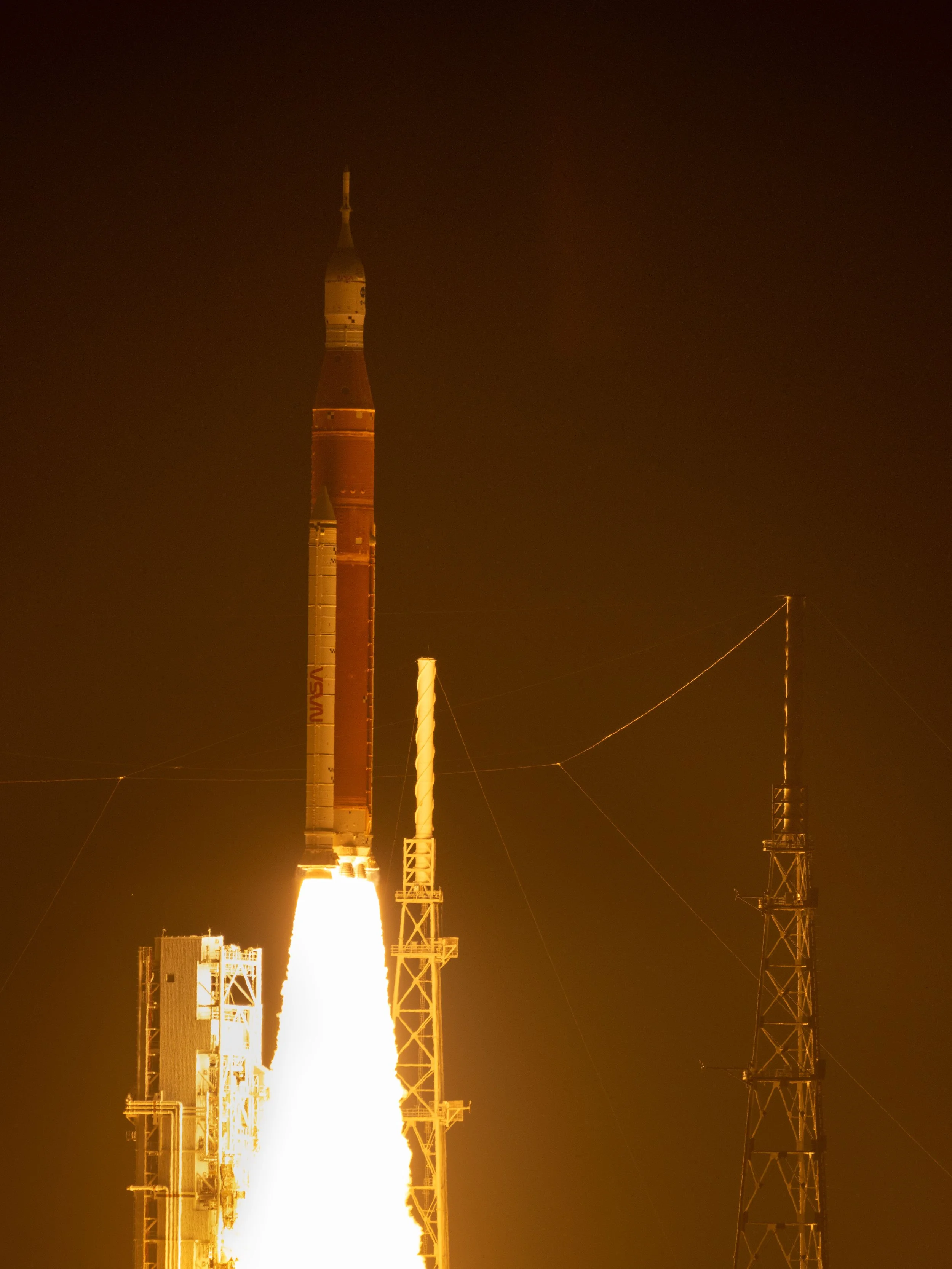 20221116025601364 Artemis I.jpg