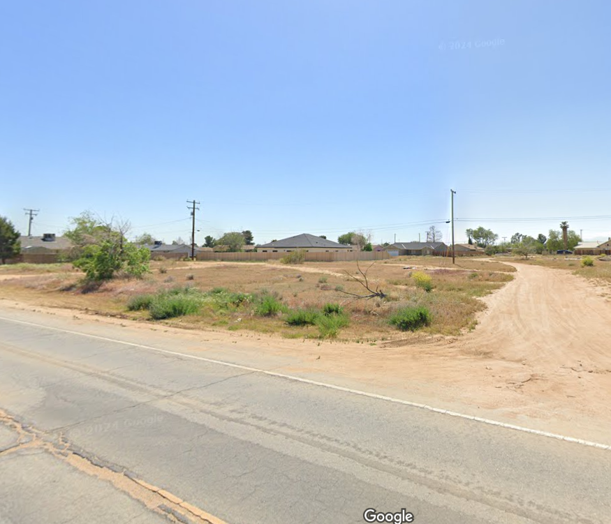 $ 17,500 For Lot 528 LOOP Boulevard California City.  Central part of town. Installments Available: $ 500 Down And $ 342.26 A Month For 60 Months At 7.7% Interest