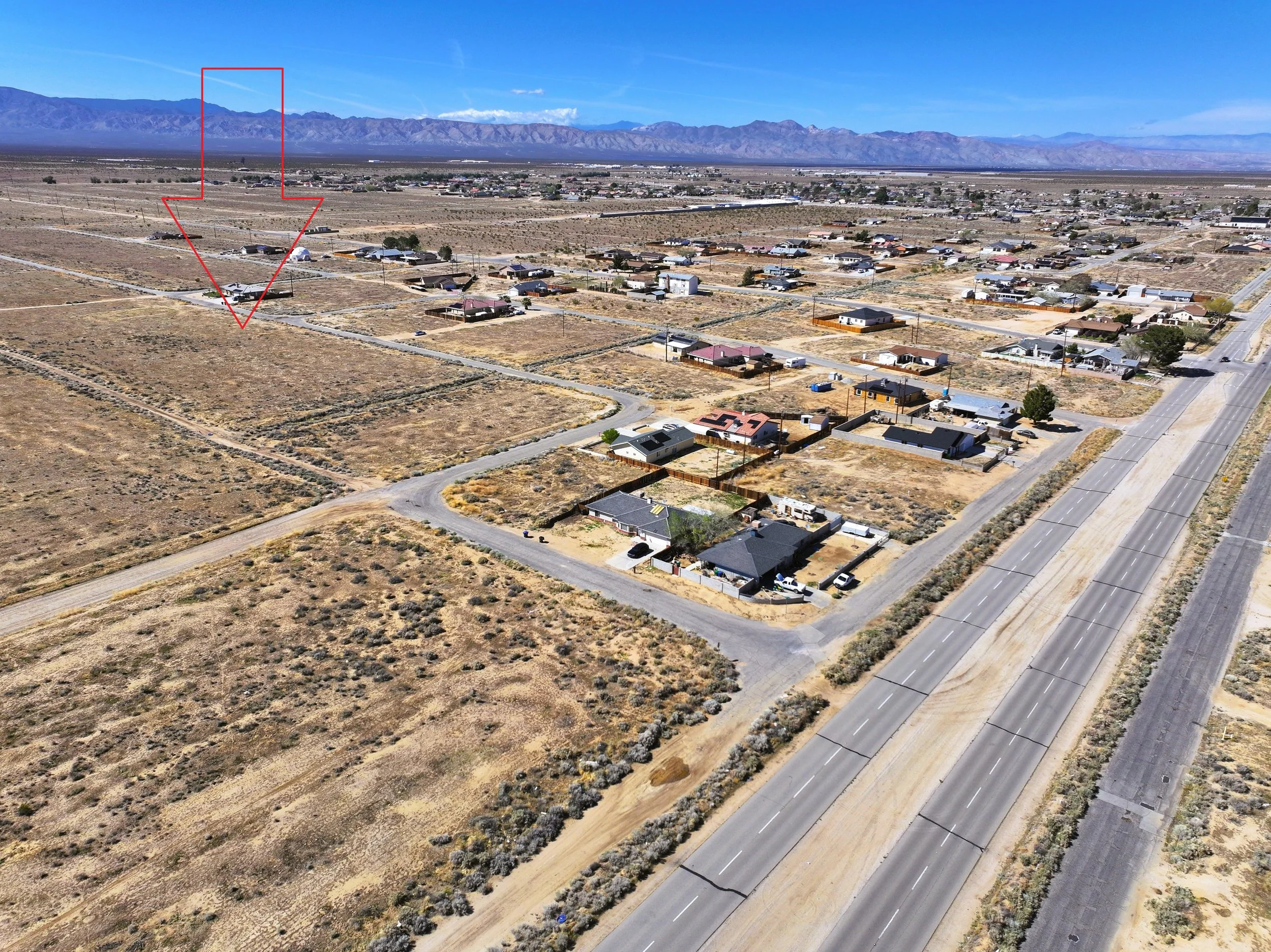 Drone Arrow - Lot 8 Jacaranda Ave (2025-03-28 12.37.57).jpg