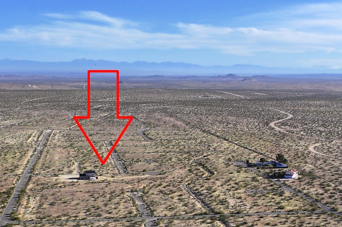 Drone 1 - Lot 572 Beeman St.jpg