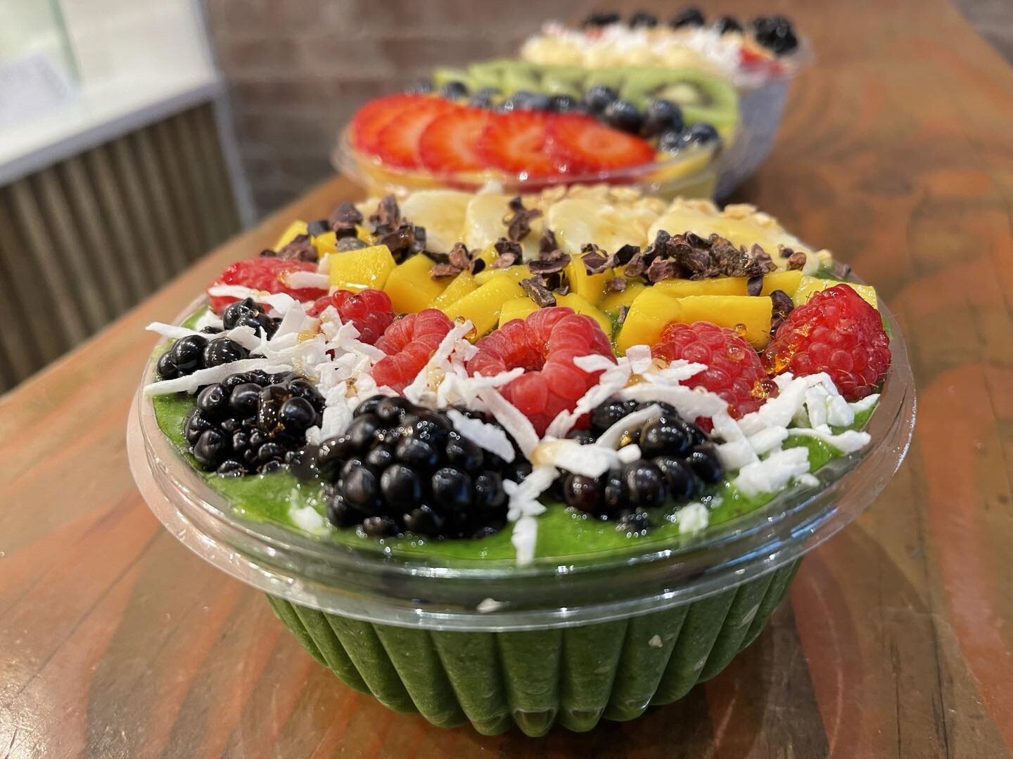 Happy Weekend! Come stop by or Order Online. We&rsquo;ll be Open from 10-8pm today

#nyc #foodie #instagood #yum #lunch #dinner #wraps #nyceats #juice #smoothie #fresh #smoothiebowl #salad #coconut #coldpressedjuice #spot #eats #sandwich #chefsofinst