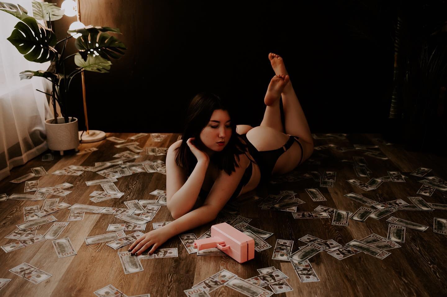 What better way to manifest money than to literally roll around in it?! 

I had to have my moment in the Rich B*tch Energy set, and I felt like a baddie the whole time 🔥 💸 

This is your sign to add this set on to your session!