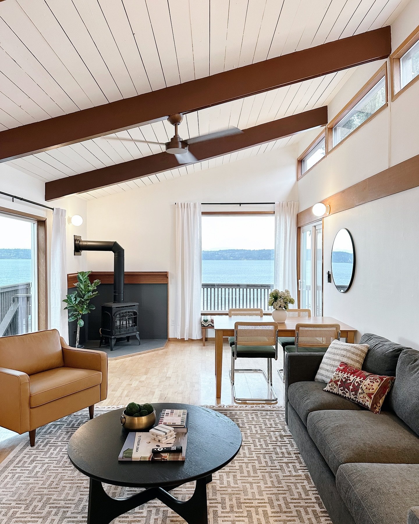 Finally sharing some of the final shots from my budget-friendly Airbnb project on Camano Island from fall &rsquo;23. This house had the best vibes &mdash; warm, relaxed, and perfectly in tune with the Puget Sound views. Missing those peaceful moments