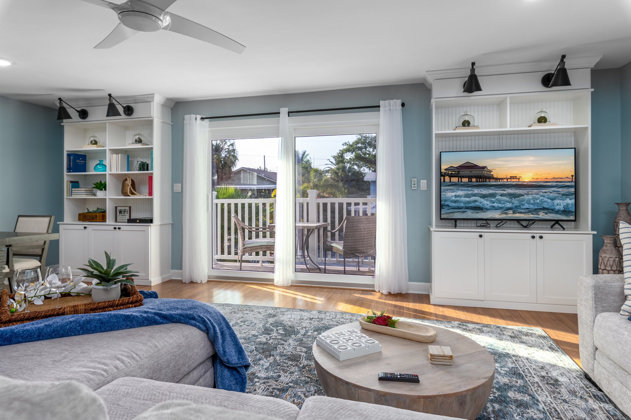 Treasure Island - 3 BR / 2.5 Bath