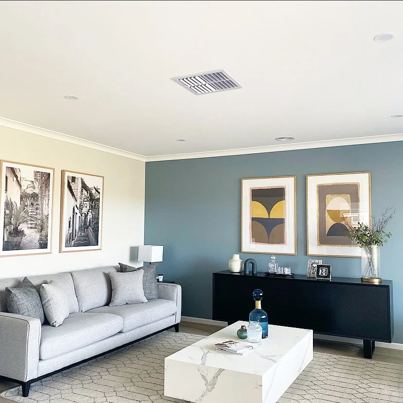 A calm, cohesive home&mdash;thoughtfully styled from start to finish 🩵🩵🩵

Styled by @two.wildflowers 

#interiorstyling #livingroom #interiordesigninspiration #interiordesigner
