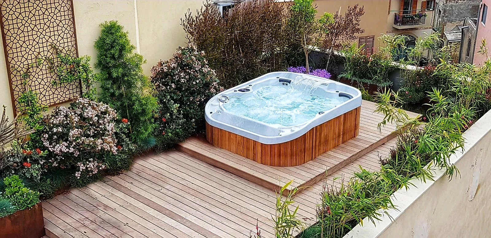 Coast Spas Ferra Canadian Spas - 9.jpeg