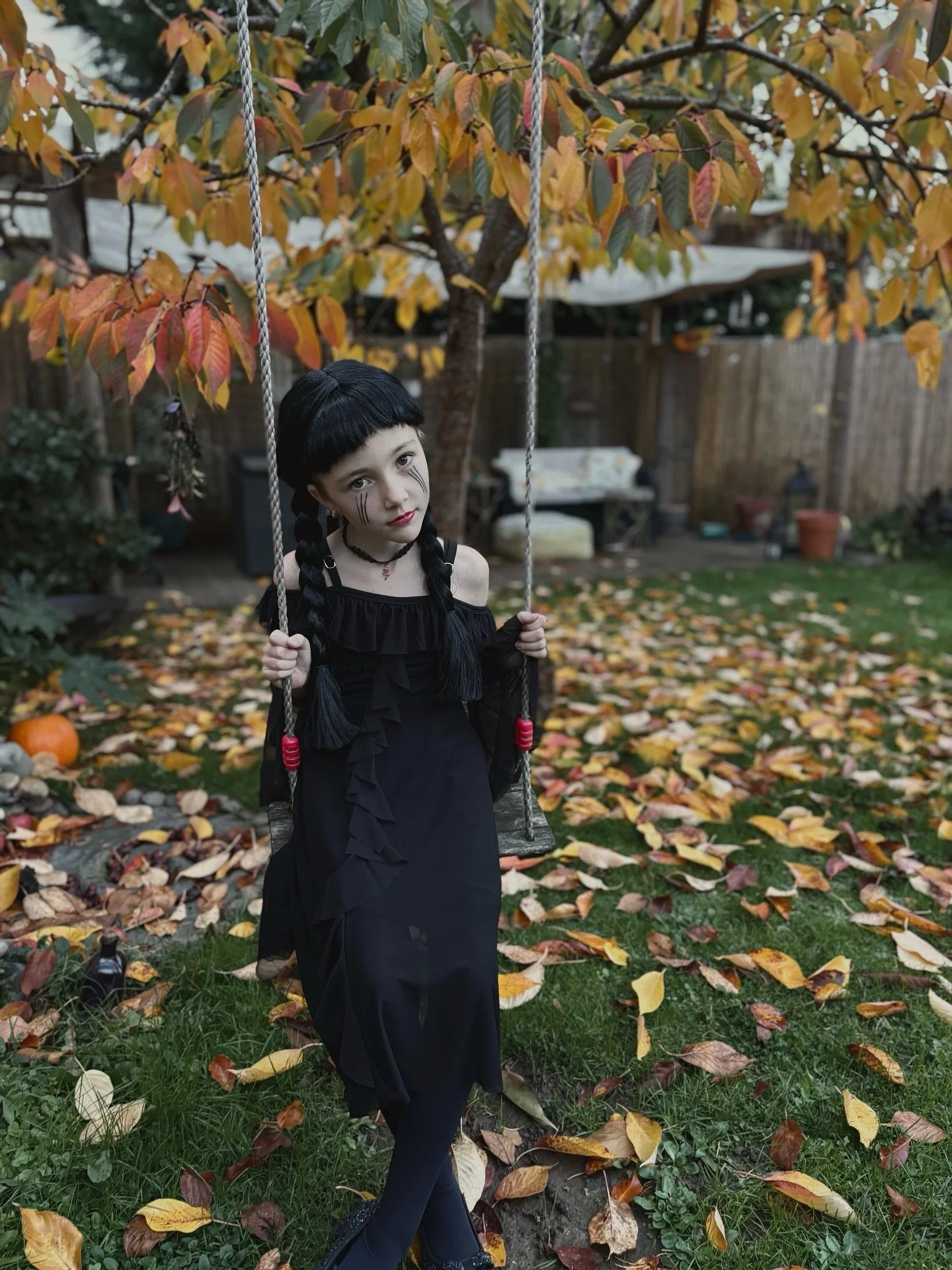 When your mum&rsquo;s an excited witch and she can&rsquo;t just take the normal doorstep photo at Halloween.

#wednesdayaddams #halloween #samhain