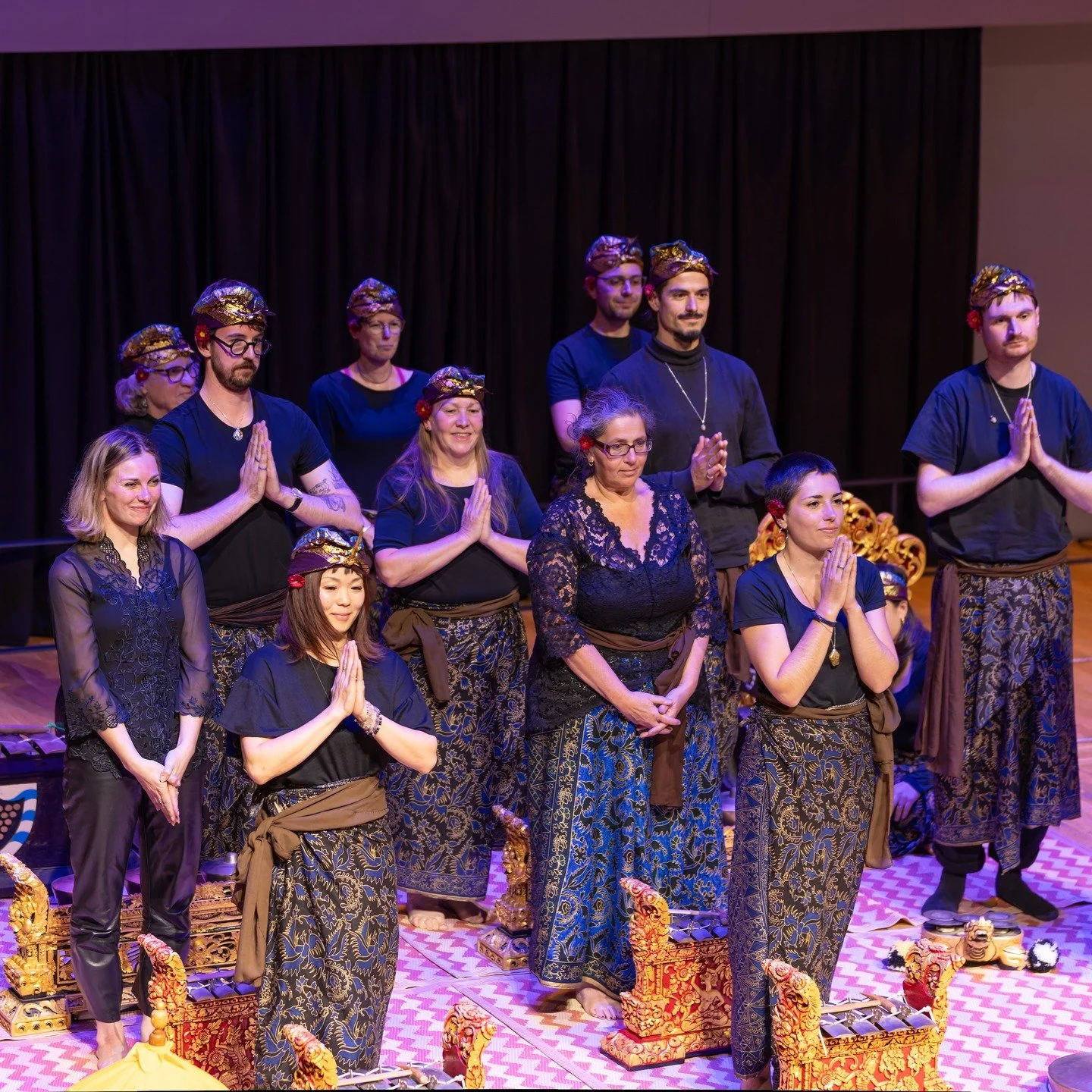 Matur Suksma @stgeorgesbris ! 🙏

We had such a wonderful evening showcasing the Balinese Gamelan scene in Bristol - including performances by @harrietrileymusic and @chrisjehull on Marimba, Vibraphone and Gender Wayang. 

The standing ovation at the