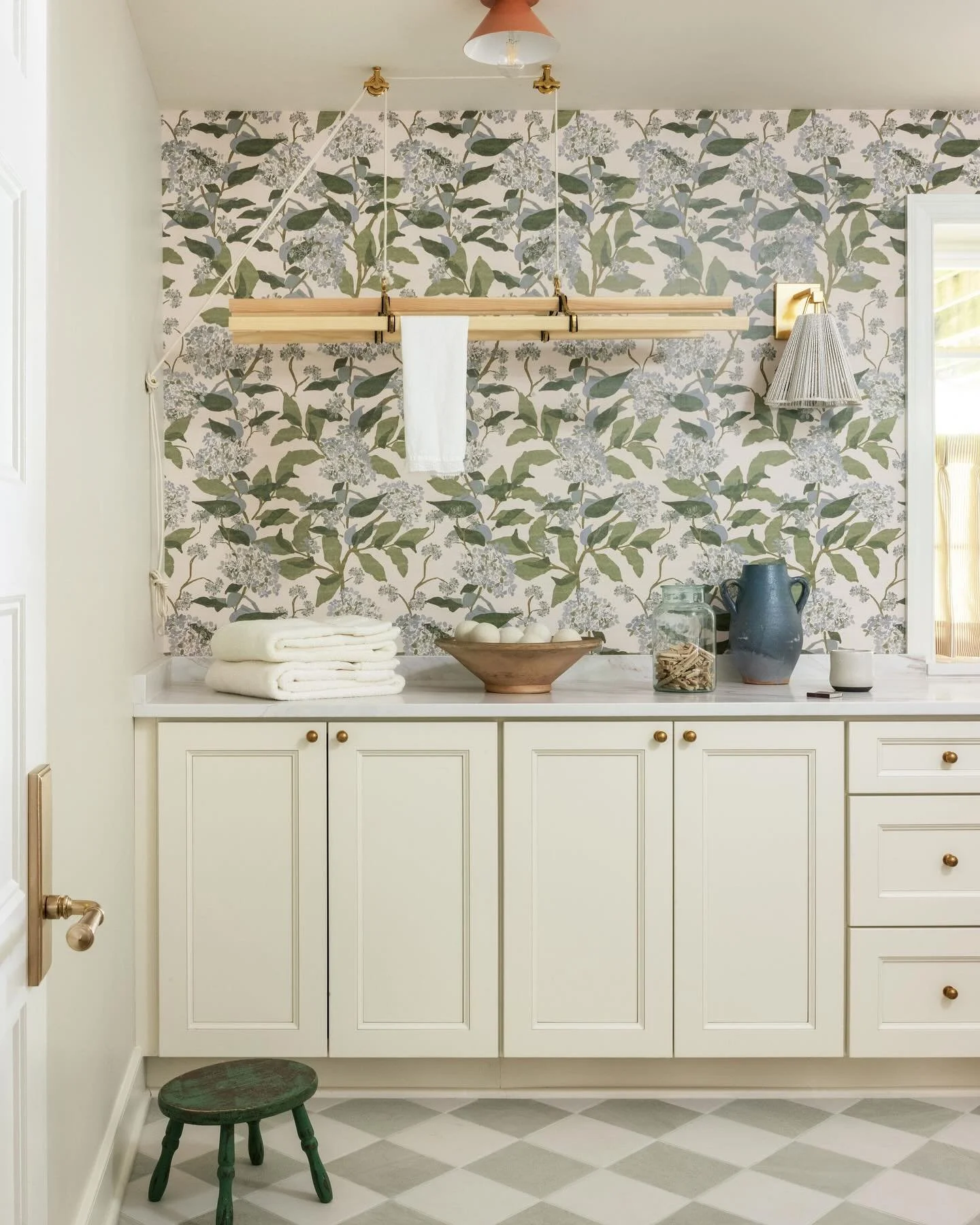 This Virginia girl from Cleveland has her pajamas turned inside out hoping for snow tonight. But in the event you prefer a warmer climate, sharing a pic of the laundry room at our #cdsforesthillsproject where even the darkest of basements can feel fr