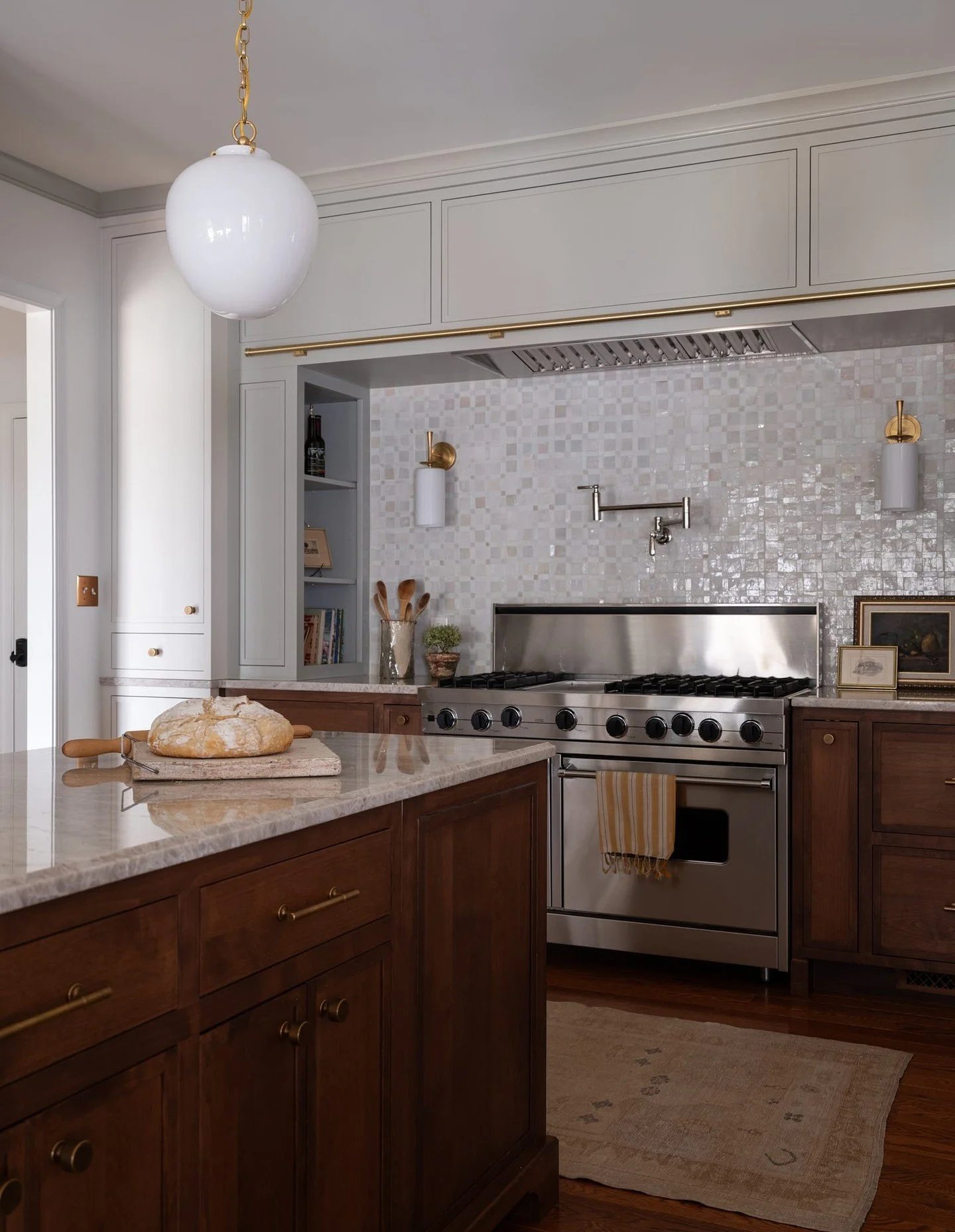 We design spaces to support how our clients live.  This kitchen, for the most wonderful of clients, was built for sour dough baking and family gatherings. #cdsmanassasproject⁣
⁣
Photograph: @frazierspringfield⁣
Interiors: @chouxdesigns⁣
Cabinetry: @c