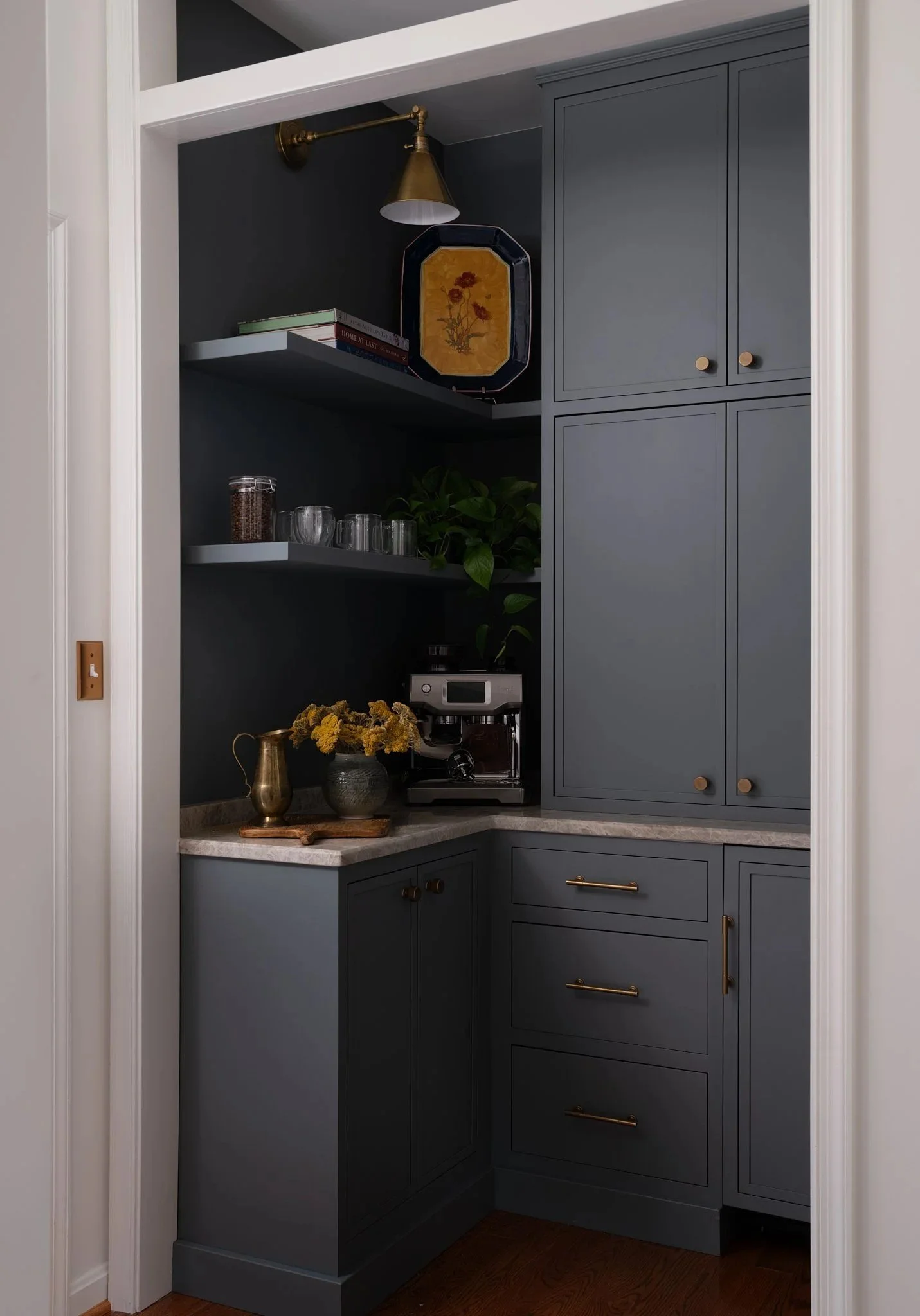 We love finding useful ways to eeek out storage in all of those small and odd-shaped corners, especially when those spaces become coffee and wine bars.  Sharing a few of our favorites from #CDSManassasProject, #CDSForestHillsProject #CDSNottootraditi