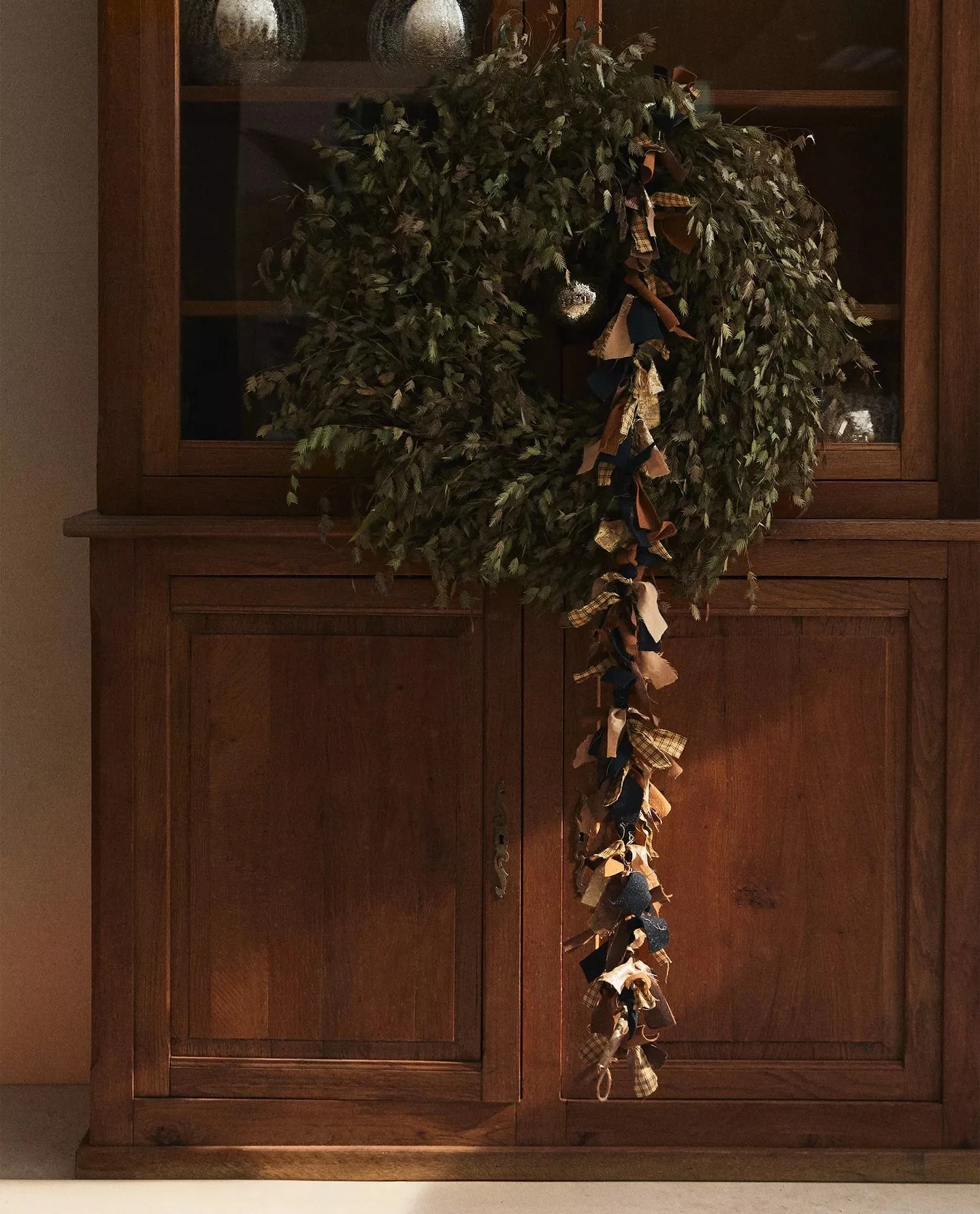 Biophilic Holiday Decor: A Nature-Inspired Approach to Seasonal Styling