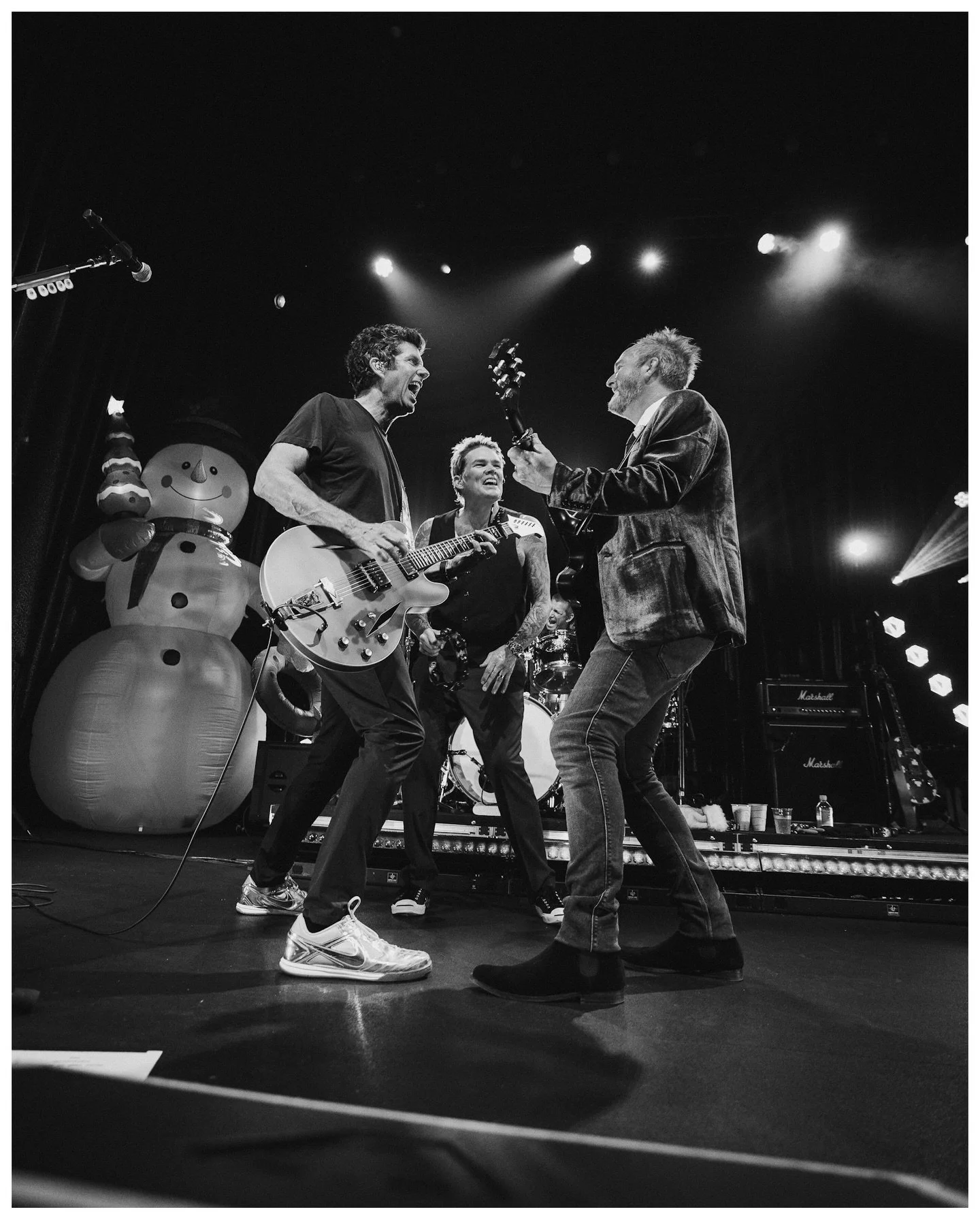 Some of my favorite stills from the @ezrarayhart show at the @bbowlnashville for @elektrikhaus!

#ezrarayhart #markmcgrath #emersonhart #kevingriffin #sugarray #betterthanezra #tonic #photographer #photos #stills #music #musicphotographer #musicphoto