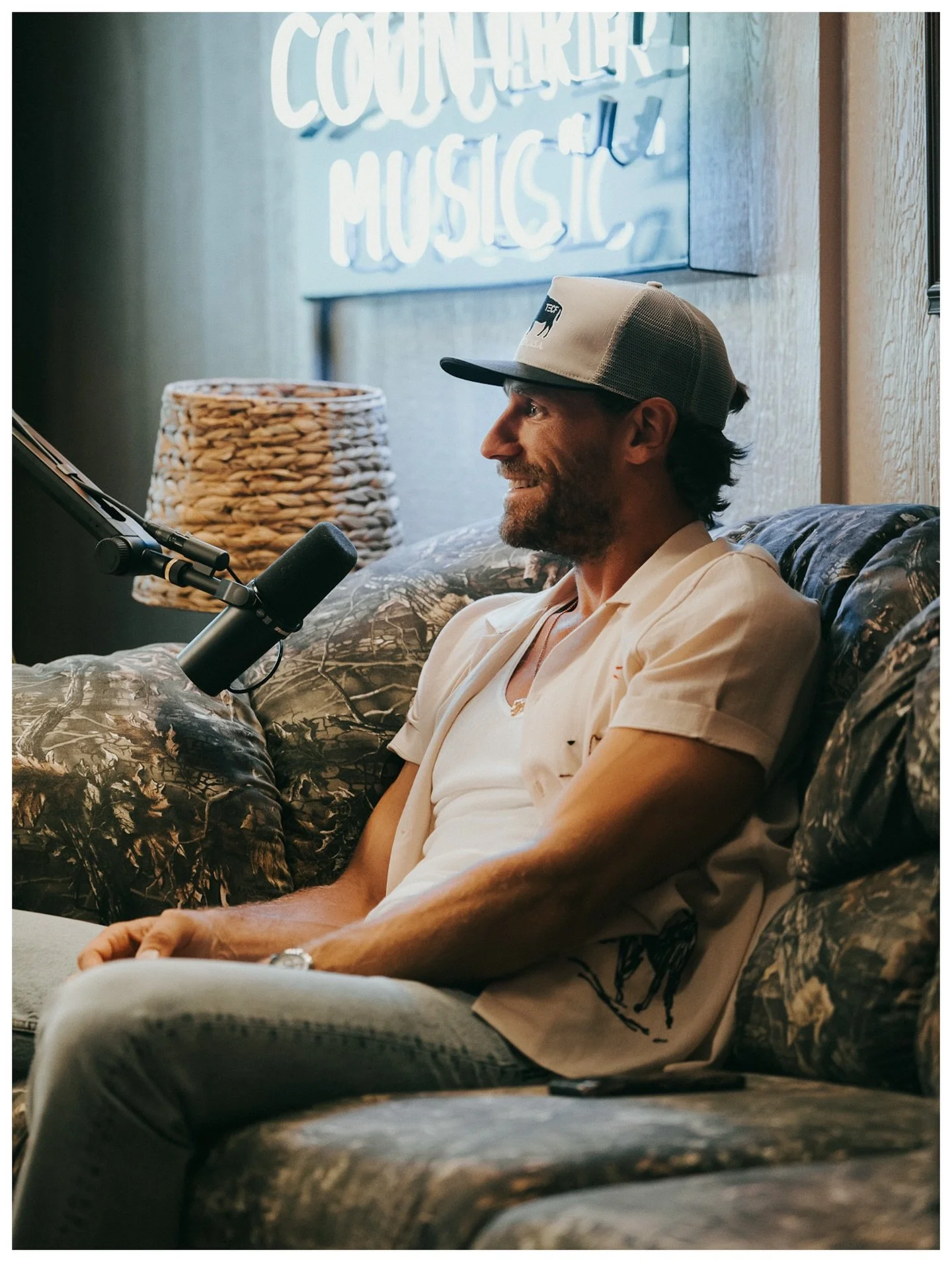 The first year of the @intheblind_podcast started out strong! So excited to see what 2026 has in store for this podcast. 

Thank you @thegunderson and @stephenbarkerliles for trusting me to be the editor and for letting me have full creativity!

#nas