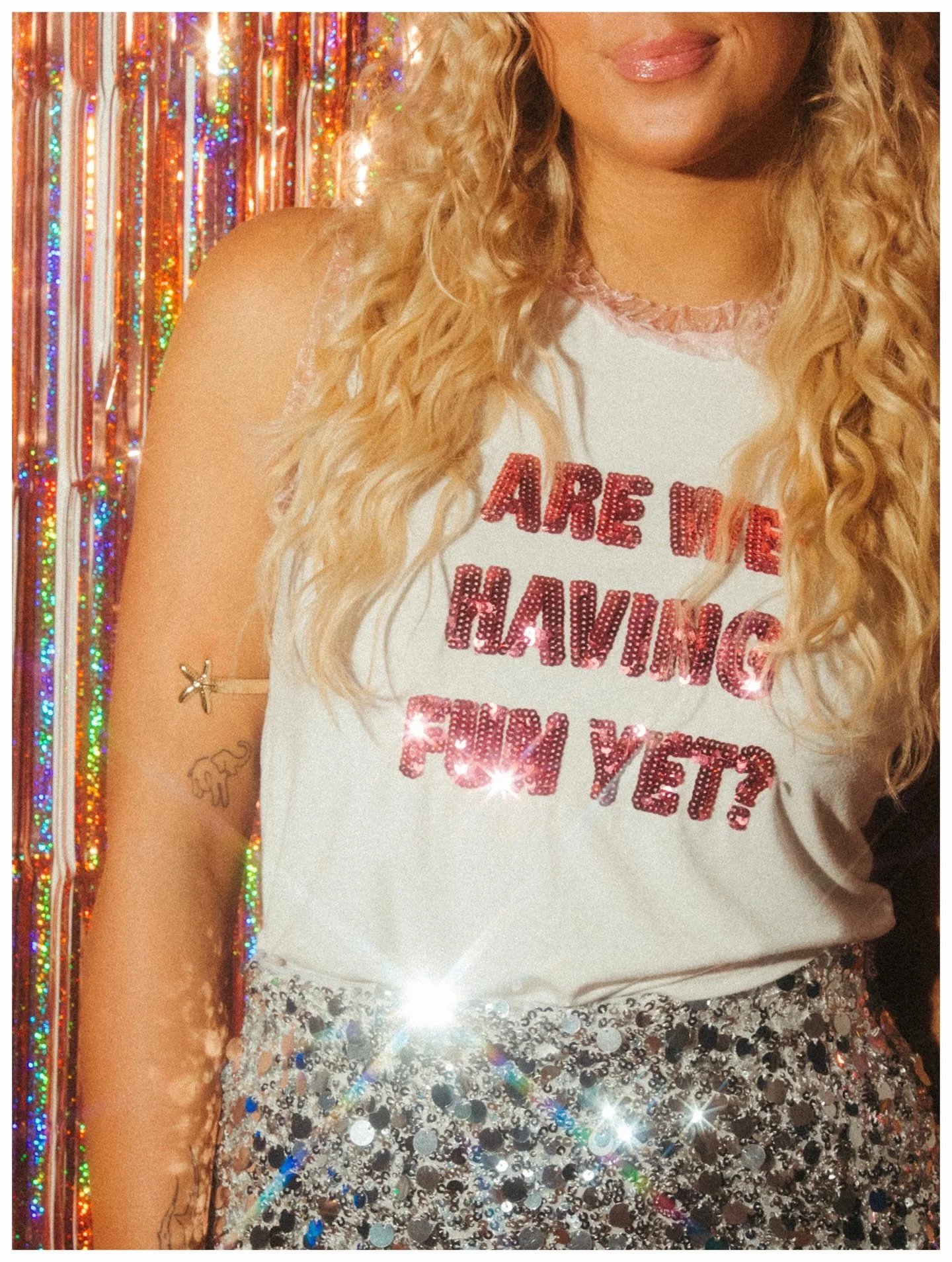 My work has never looked this shiny before

&ldquo;Happy Birthday&rdquo; by @ashleyannemusic is out now!

#musicphotographer #newmusic #photography #newcountry #photographer