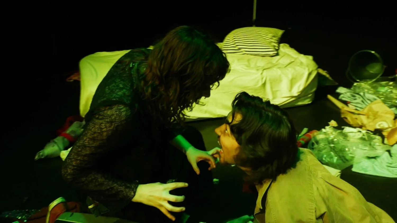 Jaycie Voller and Aaron Sullivan screaming at eachother in Jax Schuck's production of Cowboy Mouth.