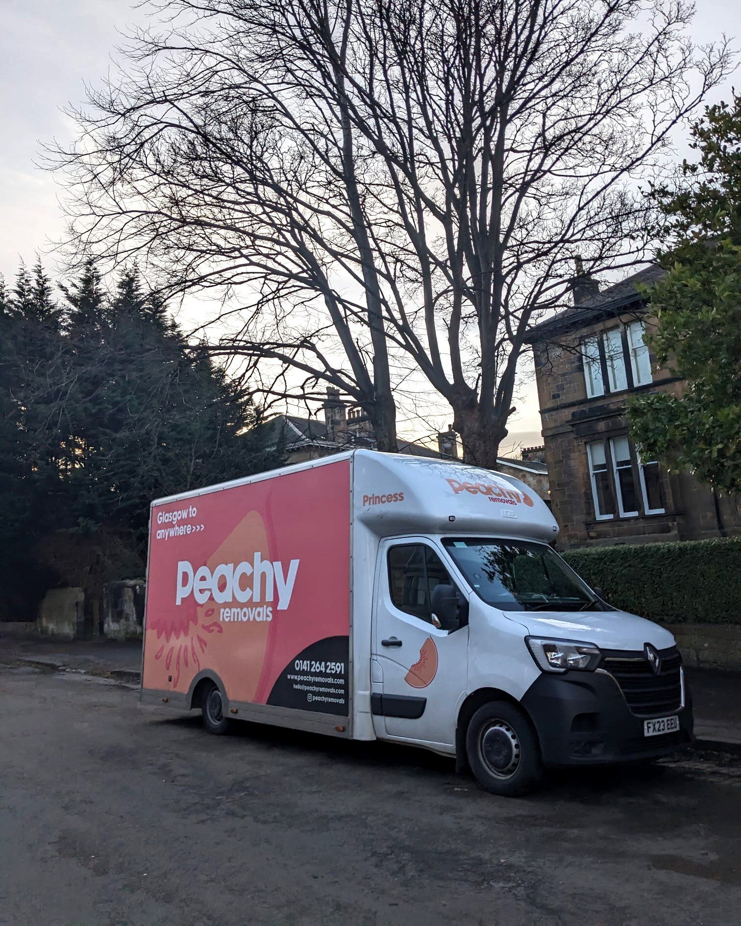 Atmospheric morning moves part 2. Princess reporting for duty bright and early 🫡🍑
.
.
.
.
.
#housemove #removals #removalscompany #professionalmovers #peachy #movingandstorage #moversandpackers #packing #movers #moving #movingday #movingcompany #mo