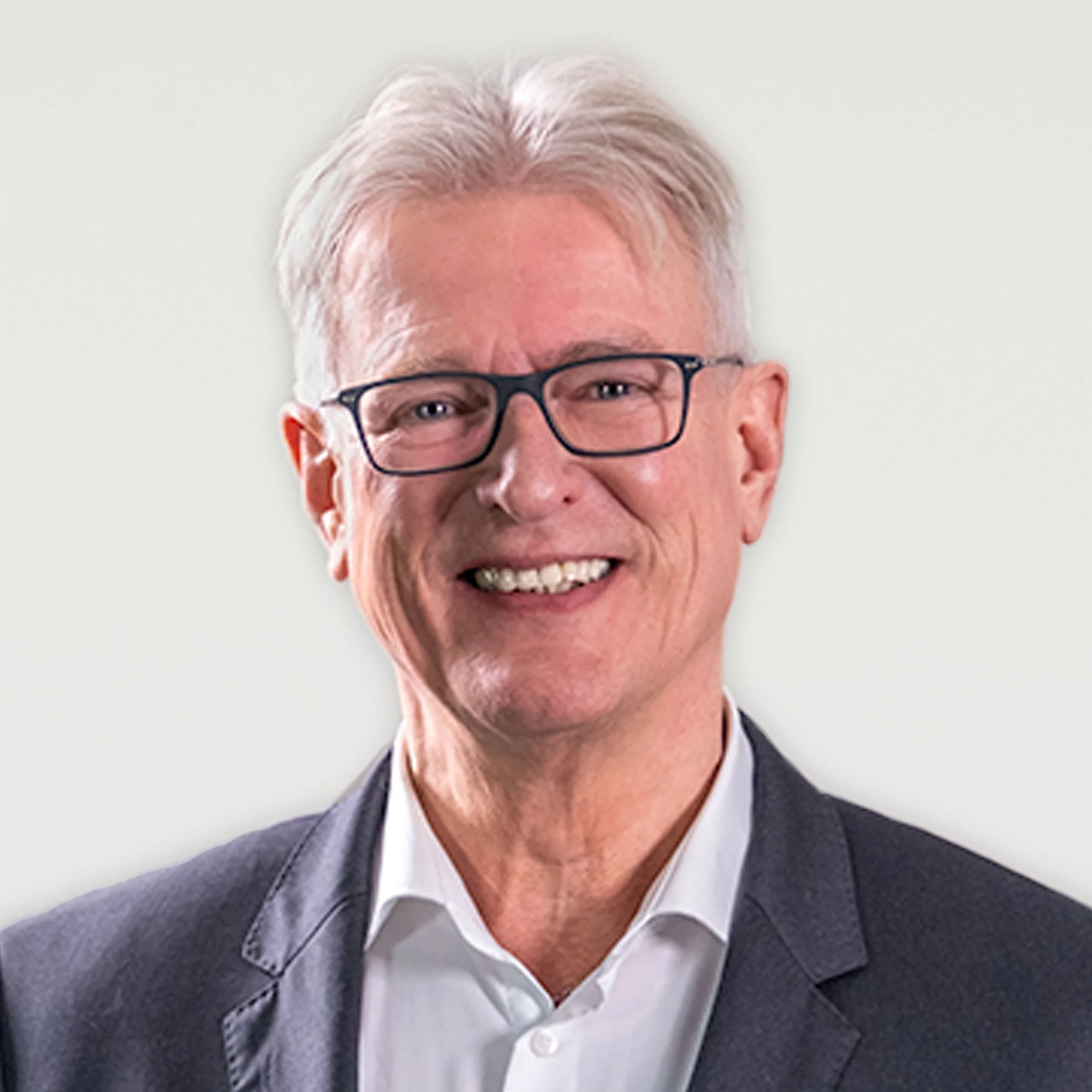 Portret van Dik van Bommel, founder van de Nederlandse CRM Archie