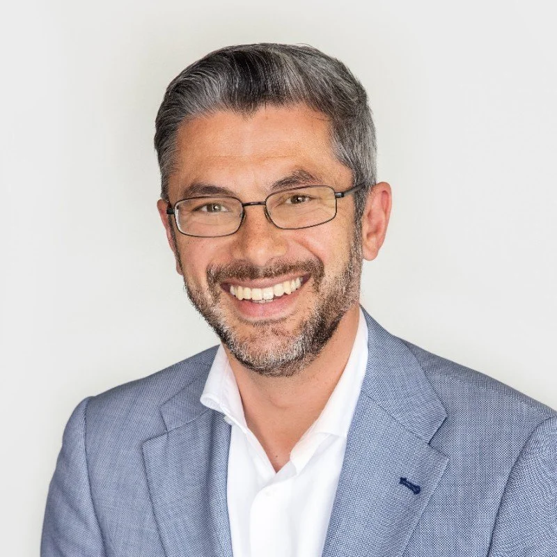 Portret van Robin Soebroto, manager customer success & consultant bij het Nederlandse CRM Archie