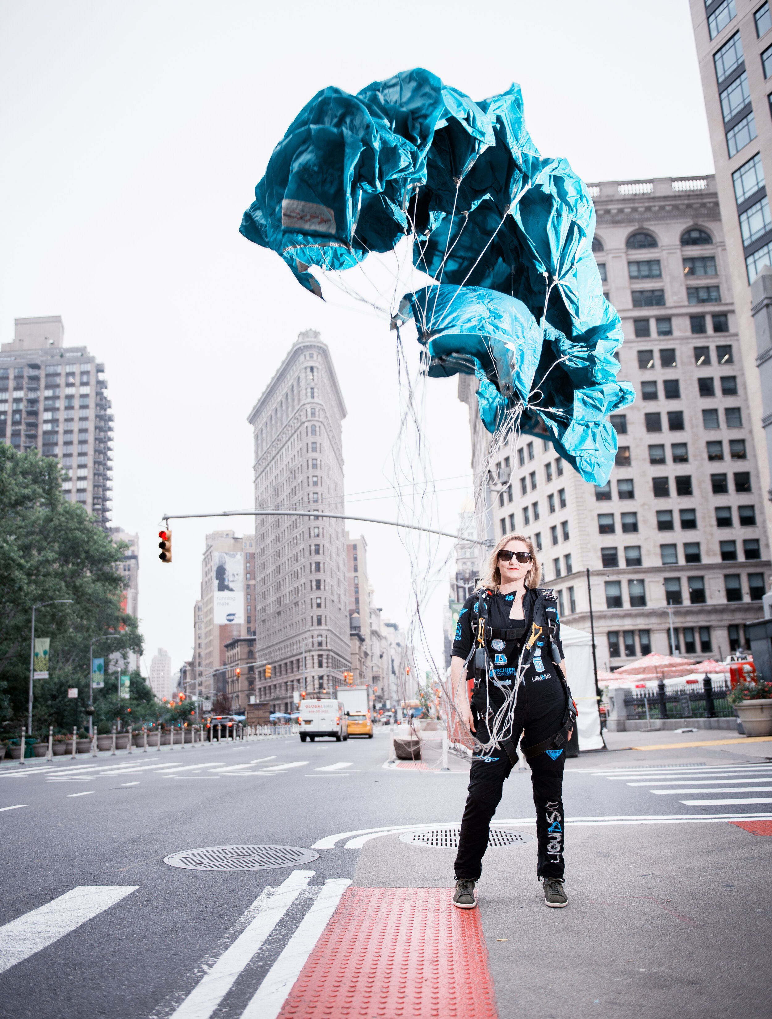 Melanie Curtis - NYC Parachute picture - Photo by Irina Leoni - high-res.jpg