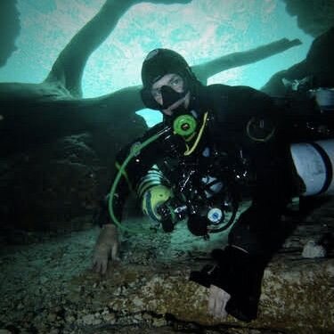 MelissaBurns diving 5.jpg