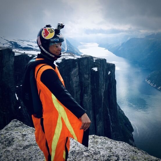 MelissaBurns Wingsuit Norway.jpg