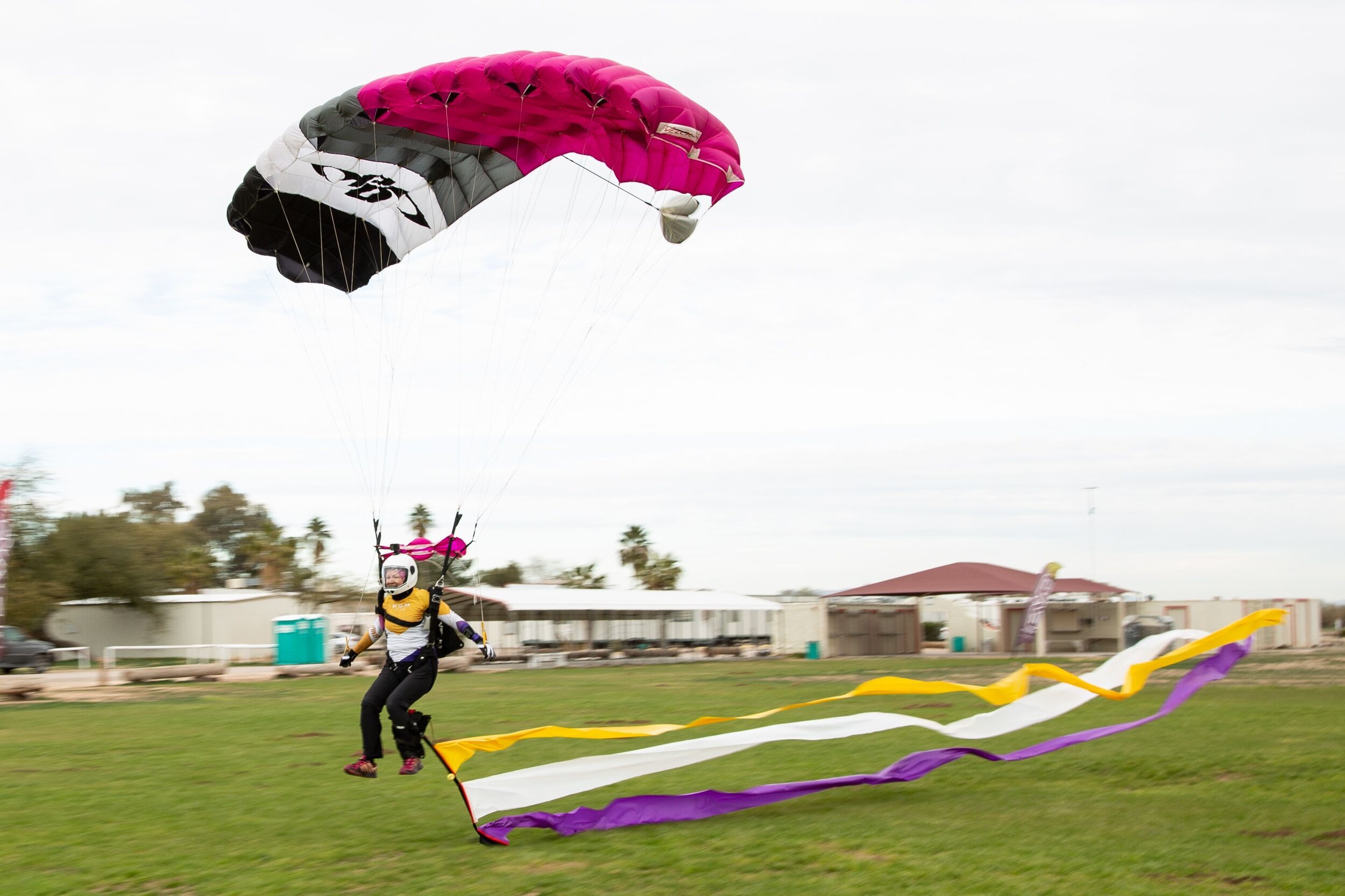 Melissa Lowe Photo Highlight Skydiving