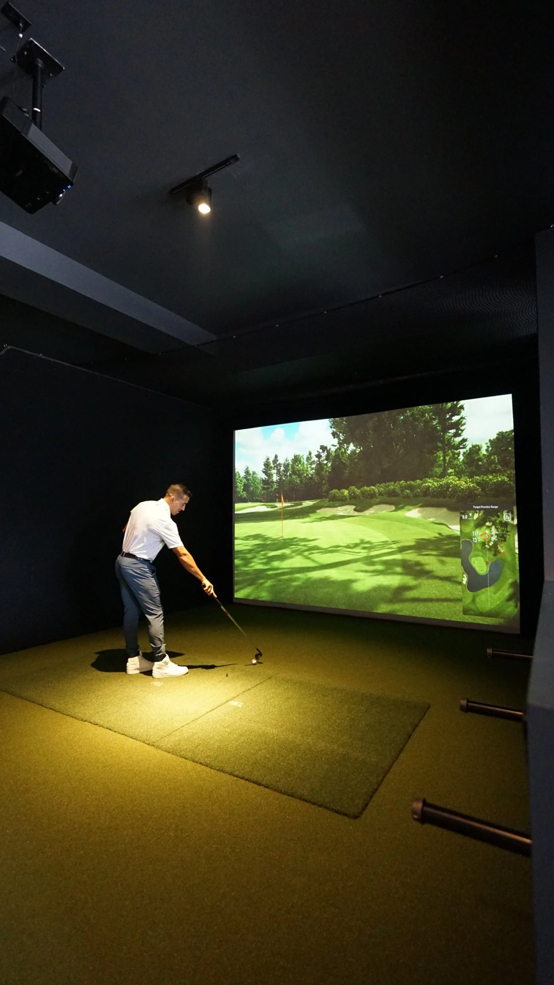 Hudson Golf Indoor Golf + Bar Hoboken, NJ