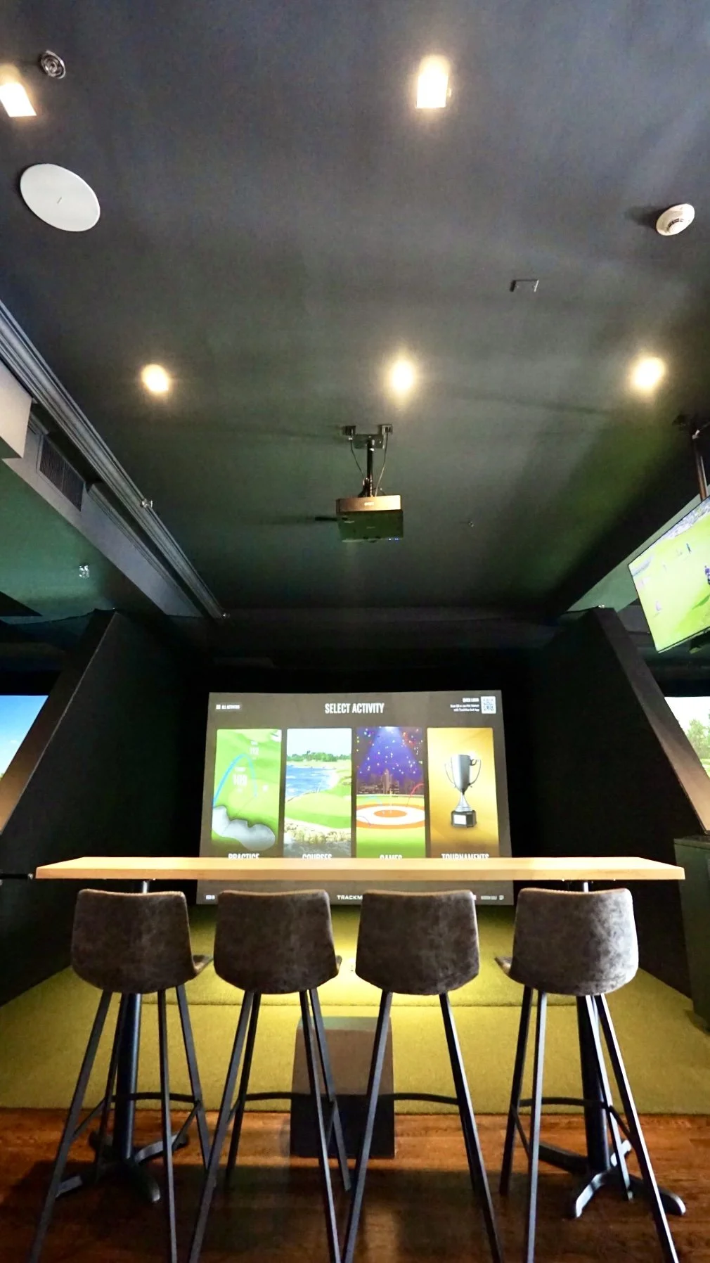 Hudson Golf Indoor Golf + Bar Hoboken, NJ
