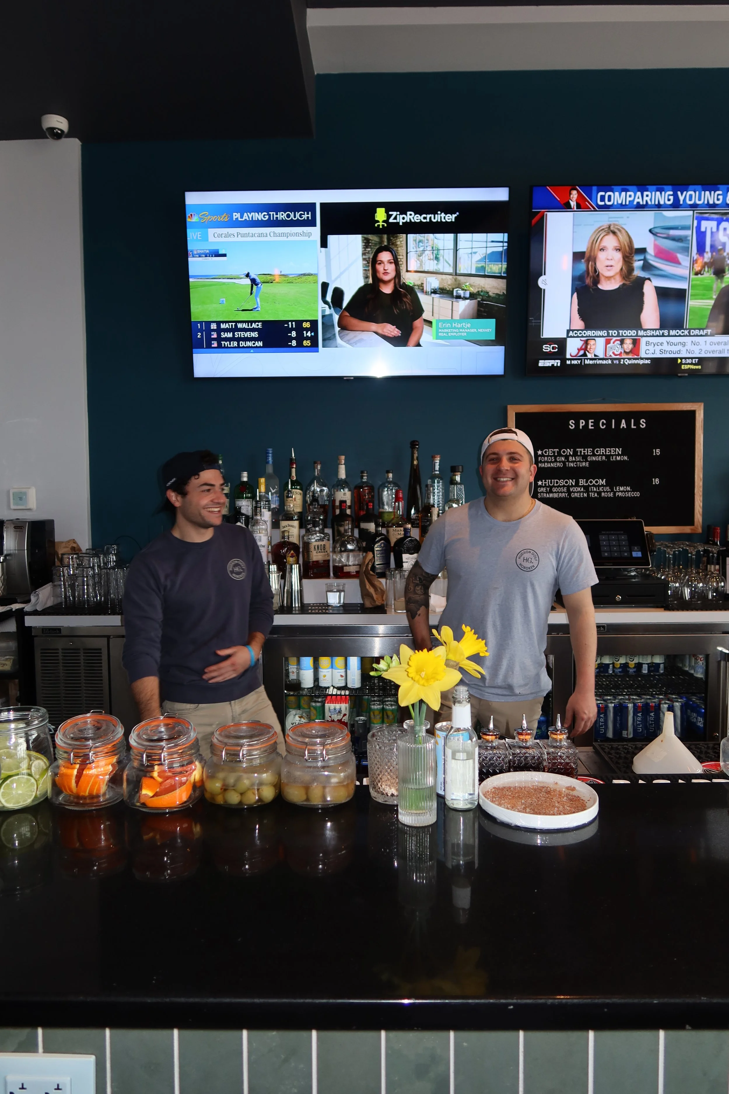 Hudson Golf Indoor Golf + Bar Hoboken, NJ