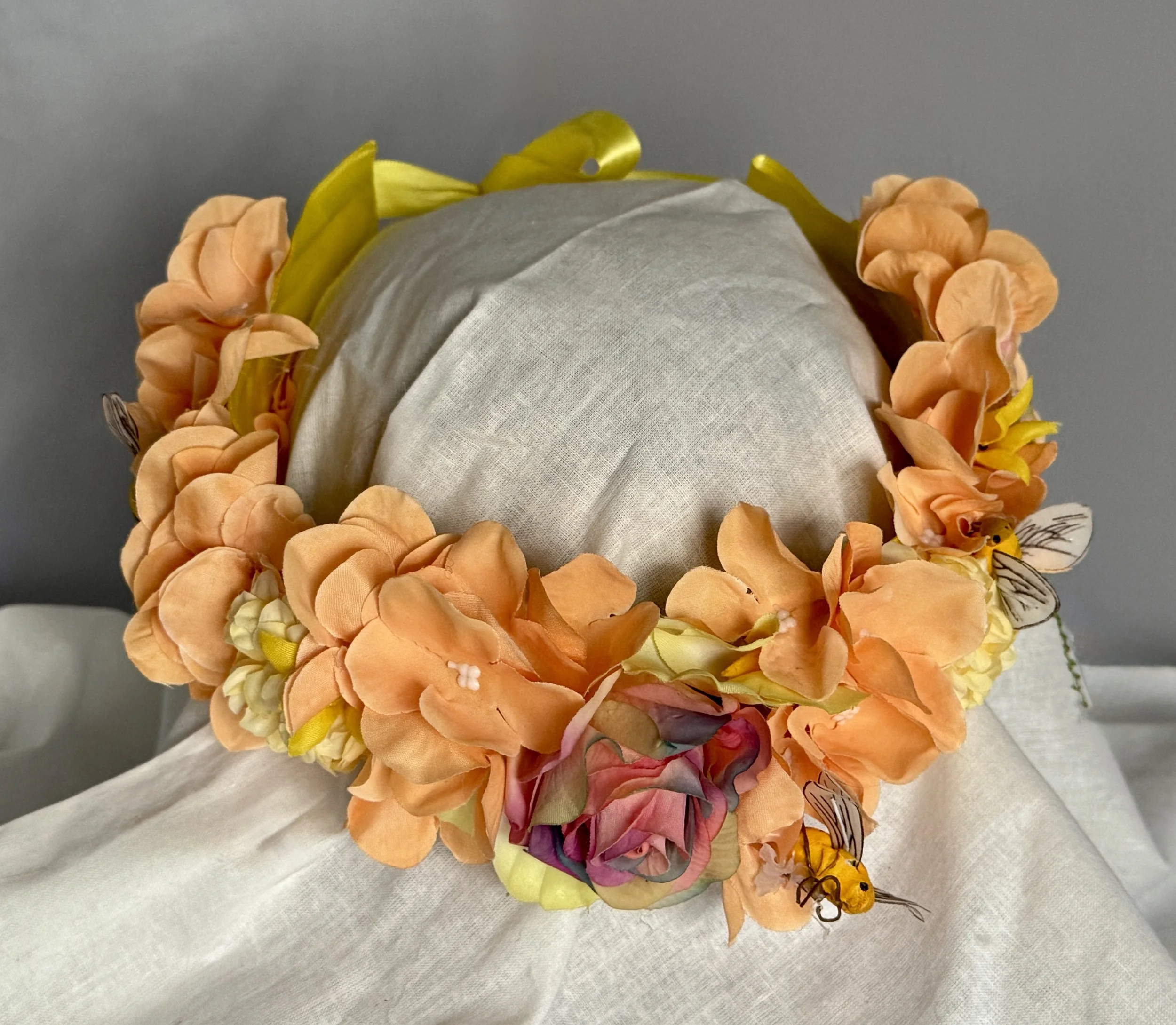 Peachy Bee Crown