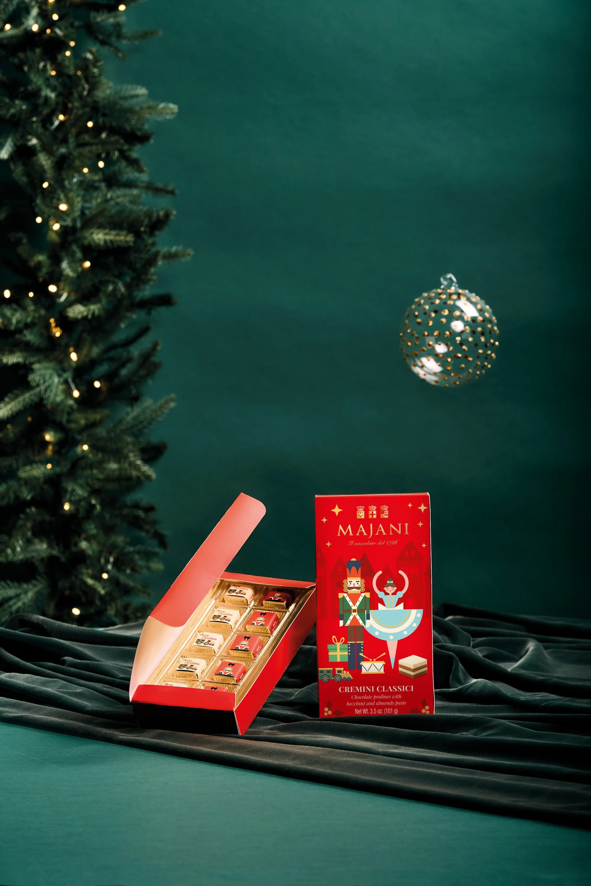 3445 Fiat Nut Cremini Christmas