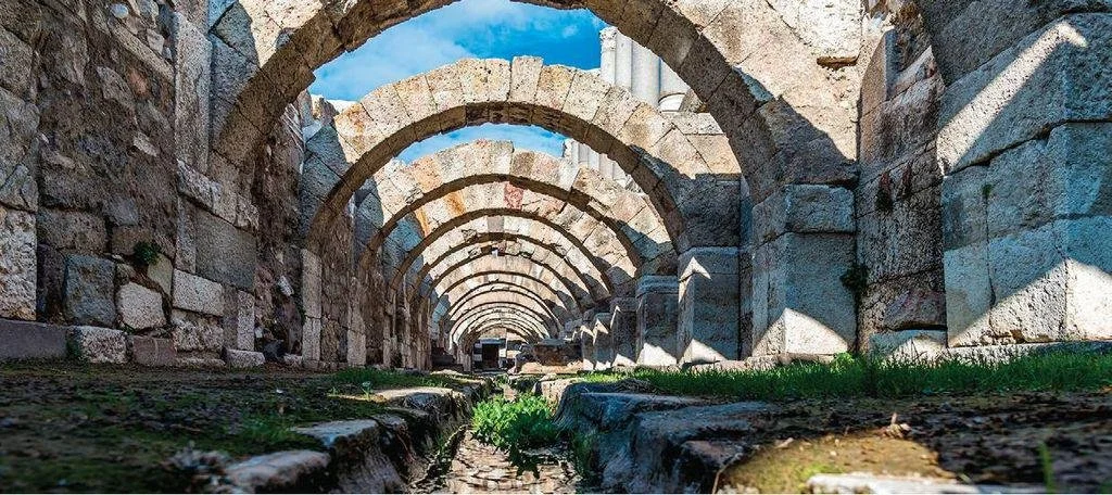 Revelation 2:8-11 / The Church of Smyrna