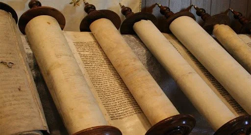 Revelation 5:1-8 / The Scroll w/ Seven Seals