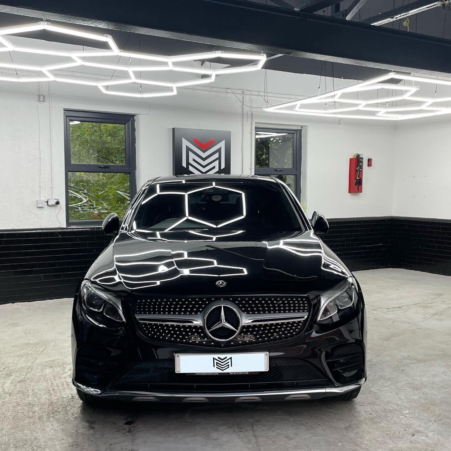 ✨MSDETAILINGUK✨
Mercedes in for our maintenance detail!!! 

EXTERIOR 
* PRE WASHED (BREAKING DOWN BUILT UP DIRT)
* SNOWFOAM PLUS 2 BUCKED METHOD (WE WASH THE SAFE WAY)
* ALLOYS CLEANED IN DETAIL 
* TYRES GEL DRESSED 
* EXTERIOR GLASS CLEANED 
* DETAI