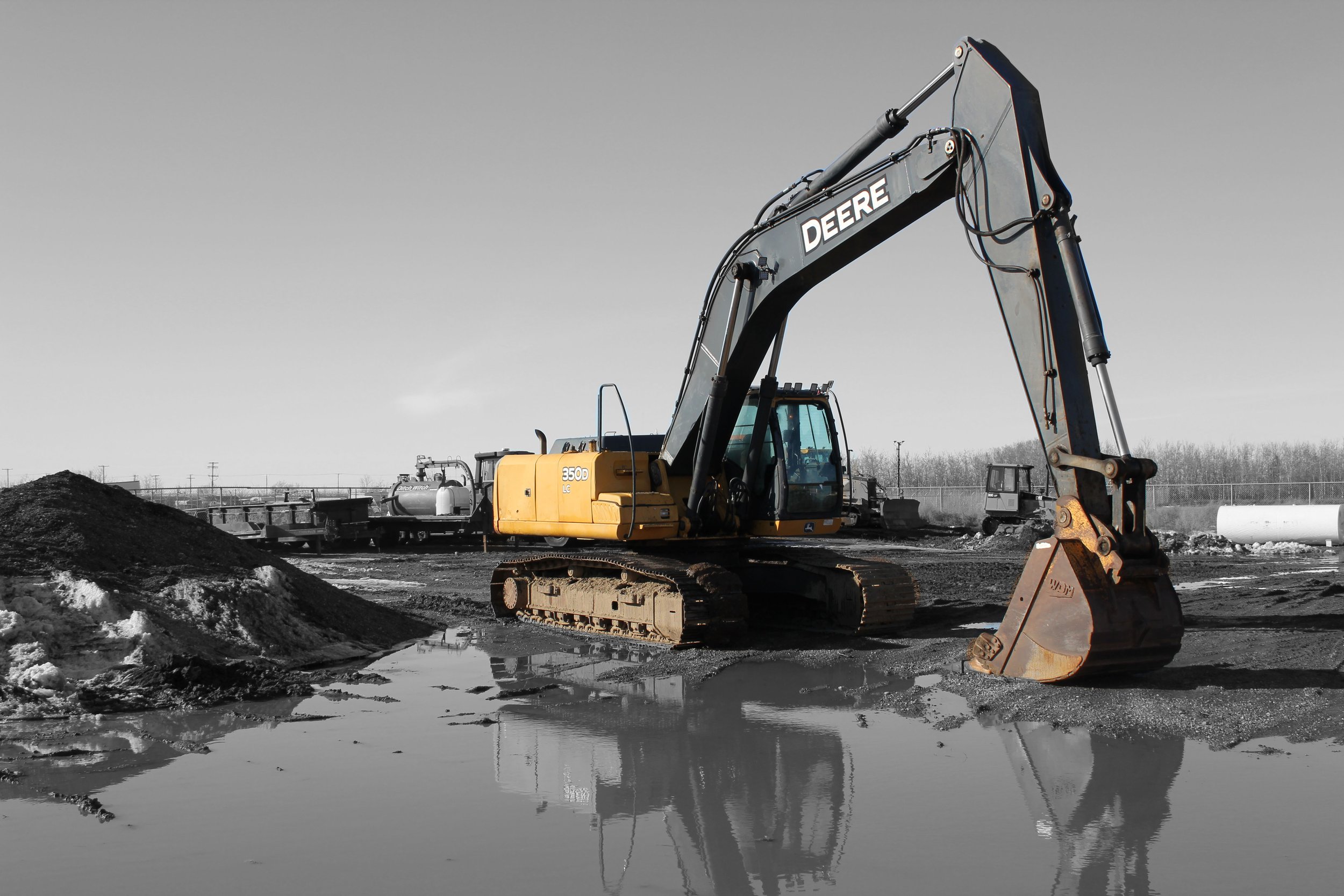 Unit 518_JD 350D Excavator_1.jpg