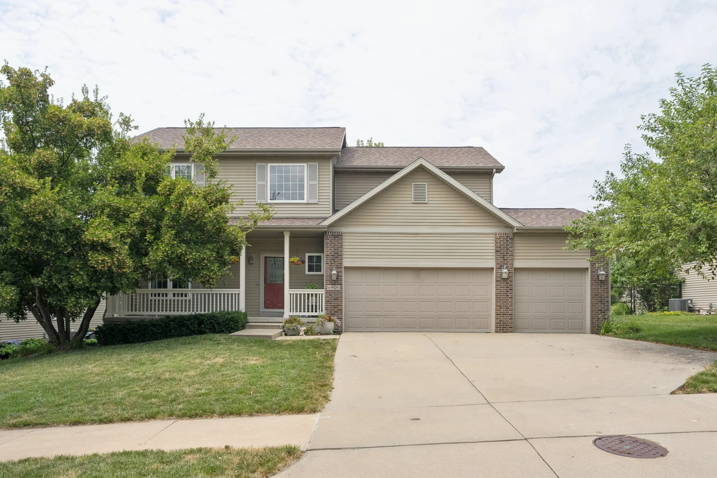 6906 Lewis Carroll Court, Johnston, Iowa 50131