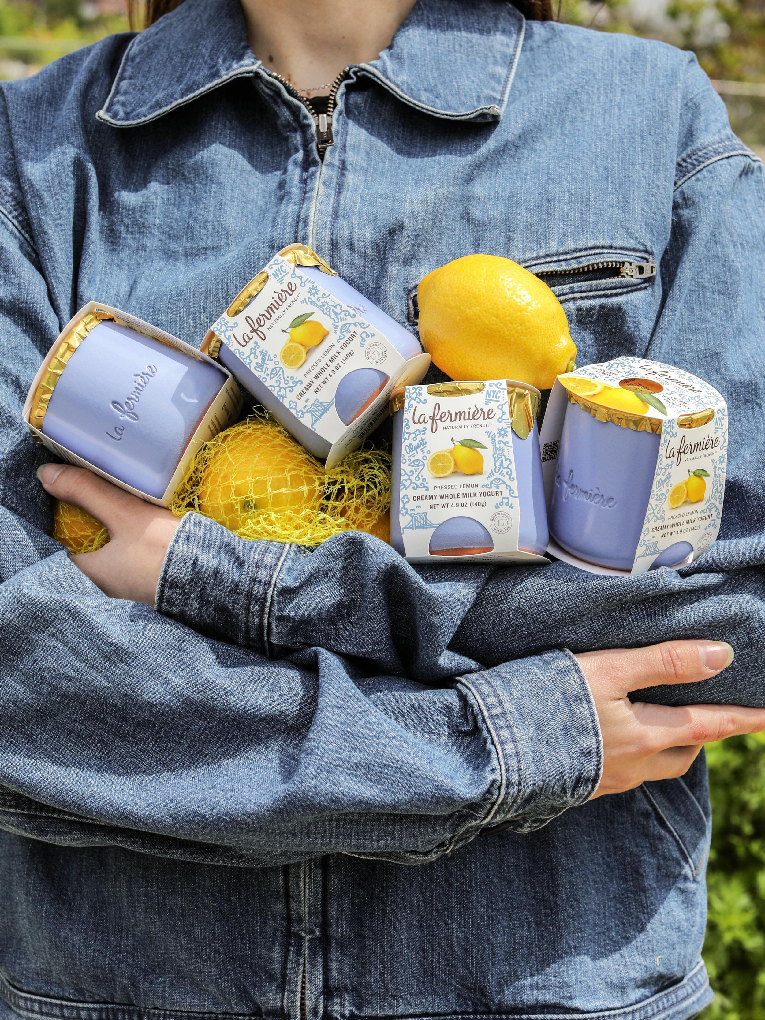 When life gives you freshly squeezed organic lemons, make creamy yogurt 🥄🍋