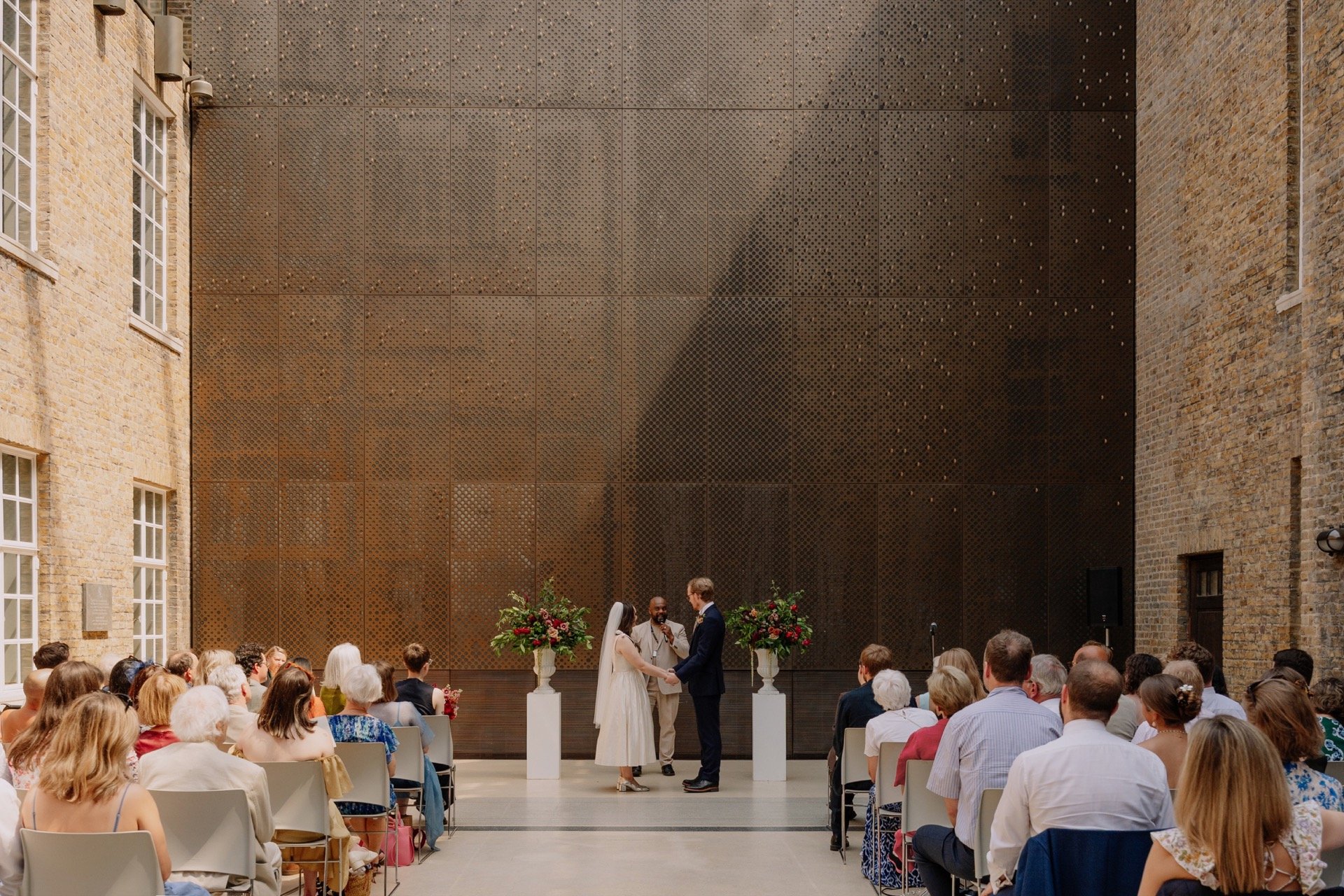 Anna+Louis-Wedding-Preview-5-Hannah-Jones.jpg