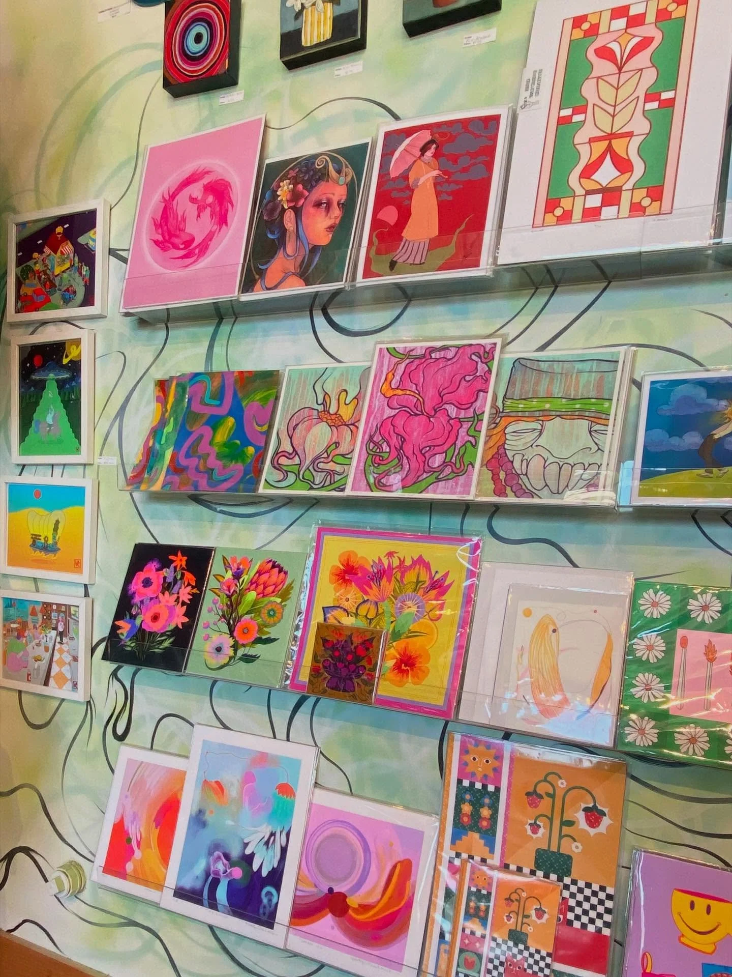 Shoutout to @dnagalleries for always stocking my work 💕 and to everyone who collects my work and others from them 😍
Currently you can find my limited edition Collector Club prints, small originals, stickers, and postcard prints on there shelves!