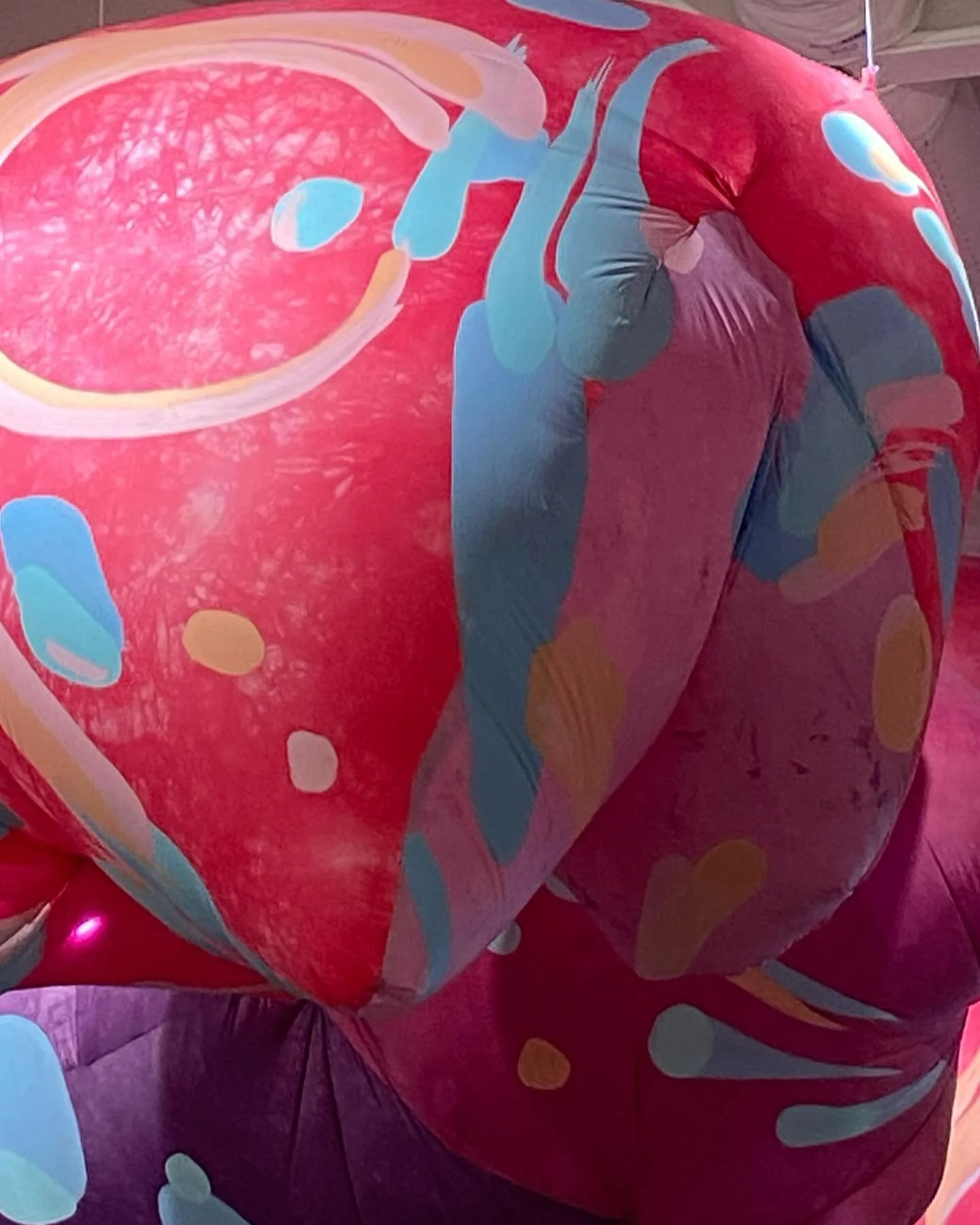 I had a blast teaching my mini inflatable project &ldquo;InflataForms&rdquo; at Oklahoma Contemporary last month! Thank you to the Education team at @okcontemporary for the invitation 🙏

This is a project I created for my Inflatable Art camp to teac