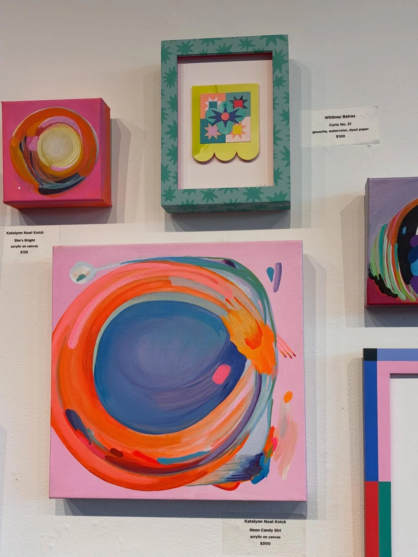 Happy Friday! You can find me and my artwork at DNA Galleries tonight for Live on the Plaza! @dnagalleries 

I have a collection of new original paintings included in a group show for the month of March 💚🌞🌸 a ton of small and medium sized works fr