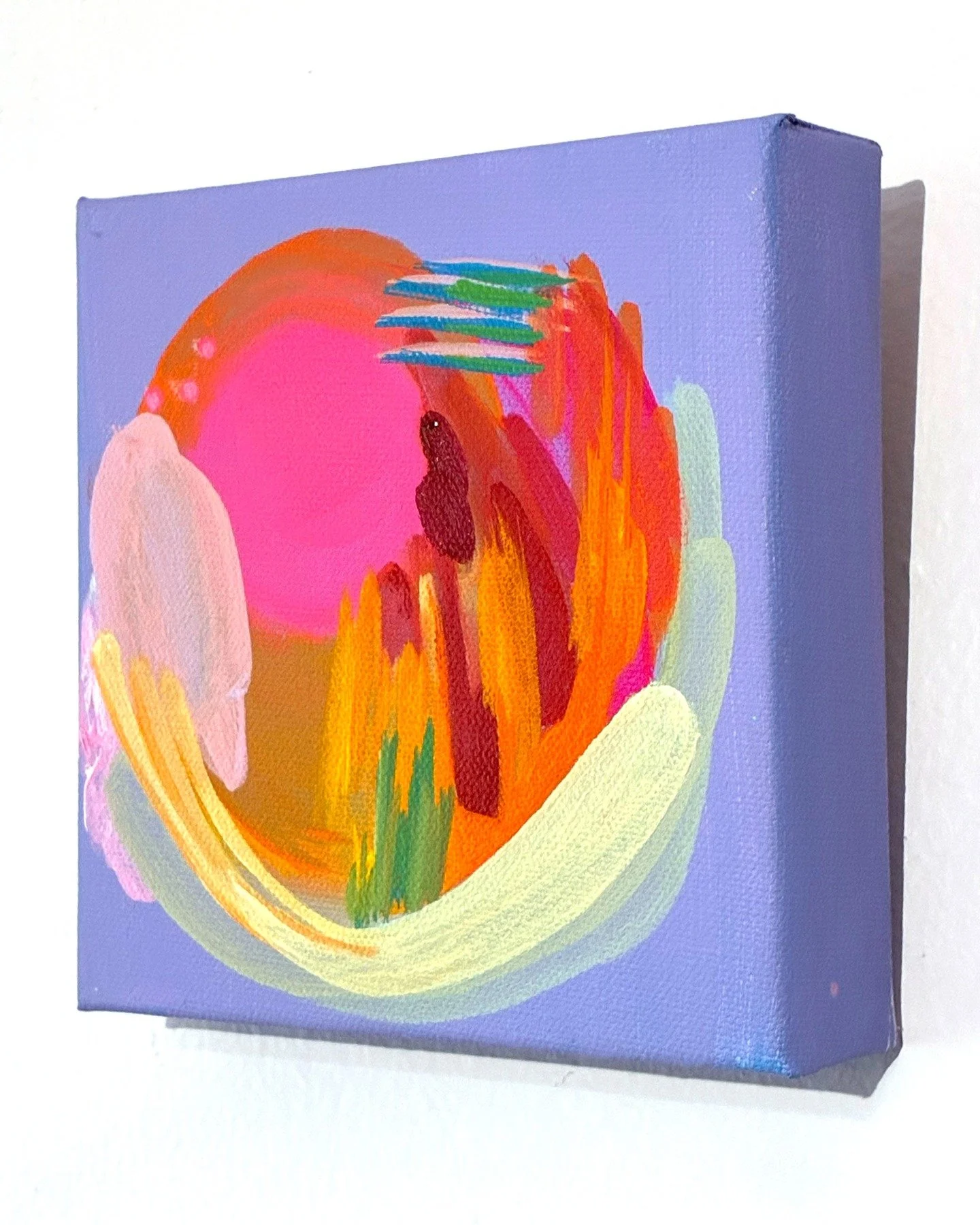 Traveler, 6&rdquo; H x 6&rdquo; W, acrylic on canvas ✨

Currently on exhibition and available to collect at @dnagalleries during their March group show, on view now through April 4th!

Link in bio to see the catalogue and info on how to purchase ✨

#