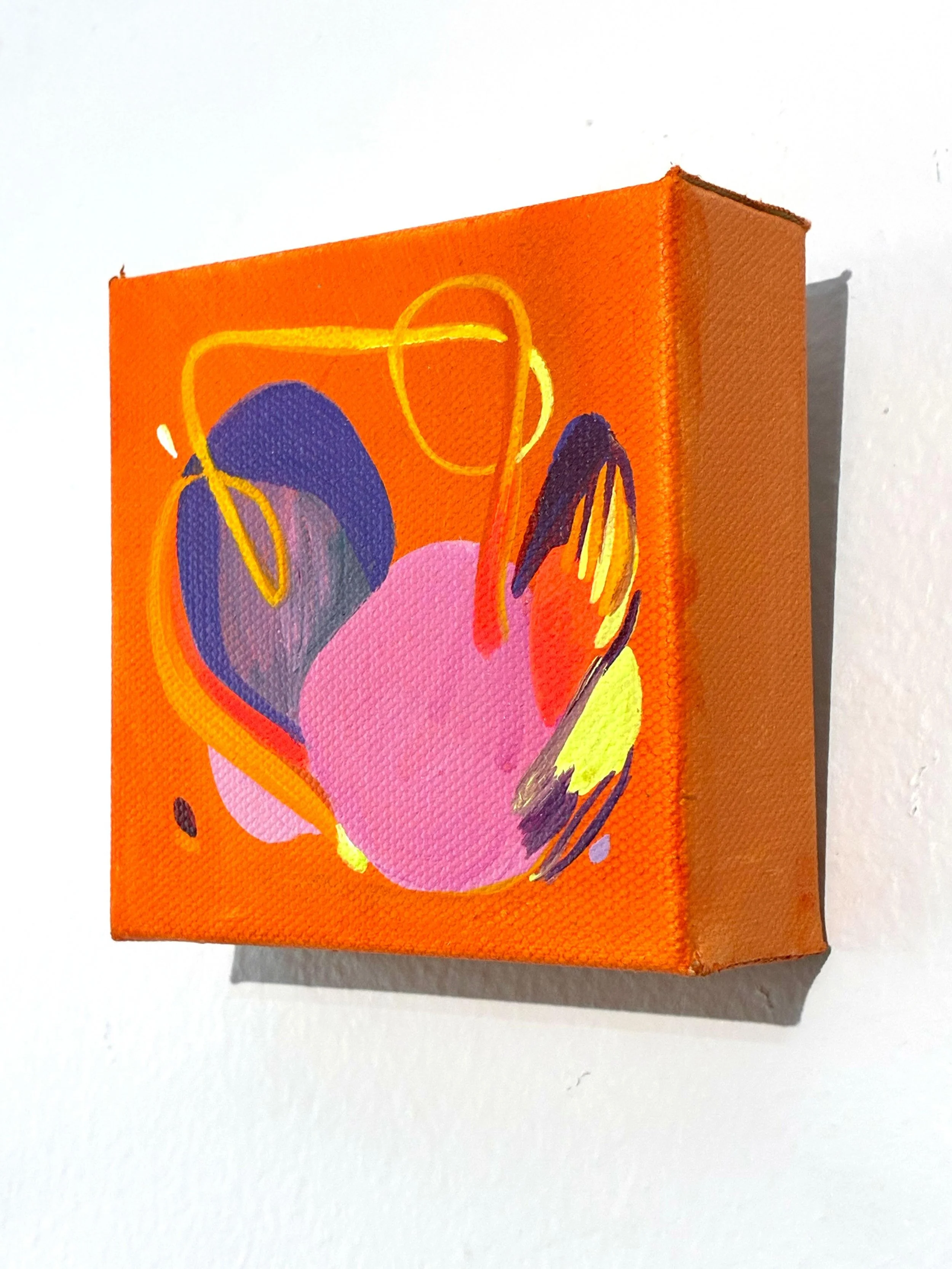 &ldquo;Tangled&rdquo;, 4&rdquo; H x 4&rdquo; W, acrylic on canvas 🧡

Available at @dnagalleries in the @plazadistrict ✨ 

#originalart #artistmade #plazadistrictokc #acrylicabstract