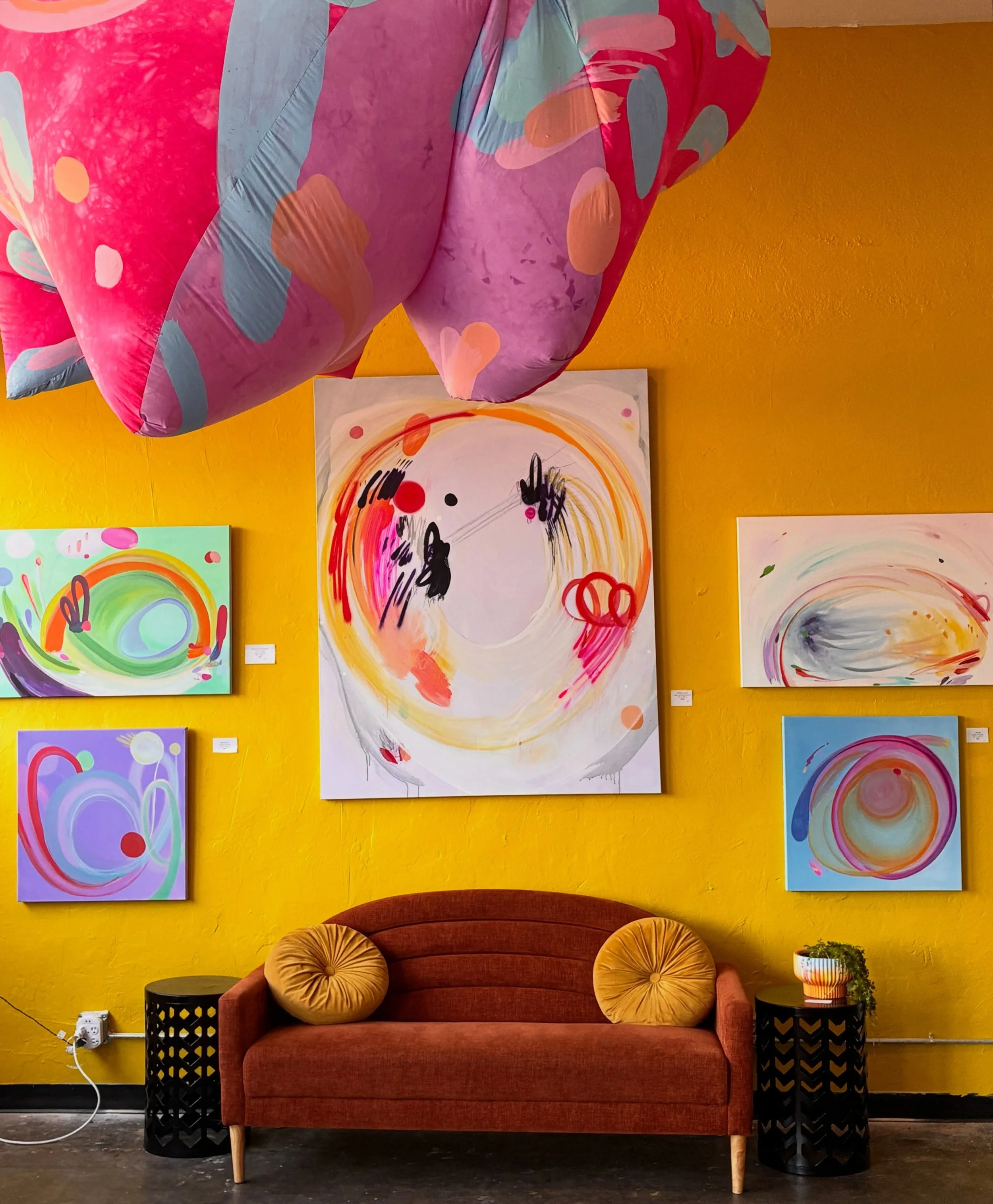 My dream is to transform spaces 💛 

Through color and beauty and light. 
I create artwork that transforms a blank slate into a colorful realm of movement and flow. Taking you to a place where there&rsquo;s beauty and hope and a sense of peace that d