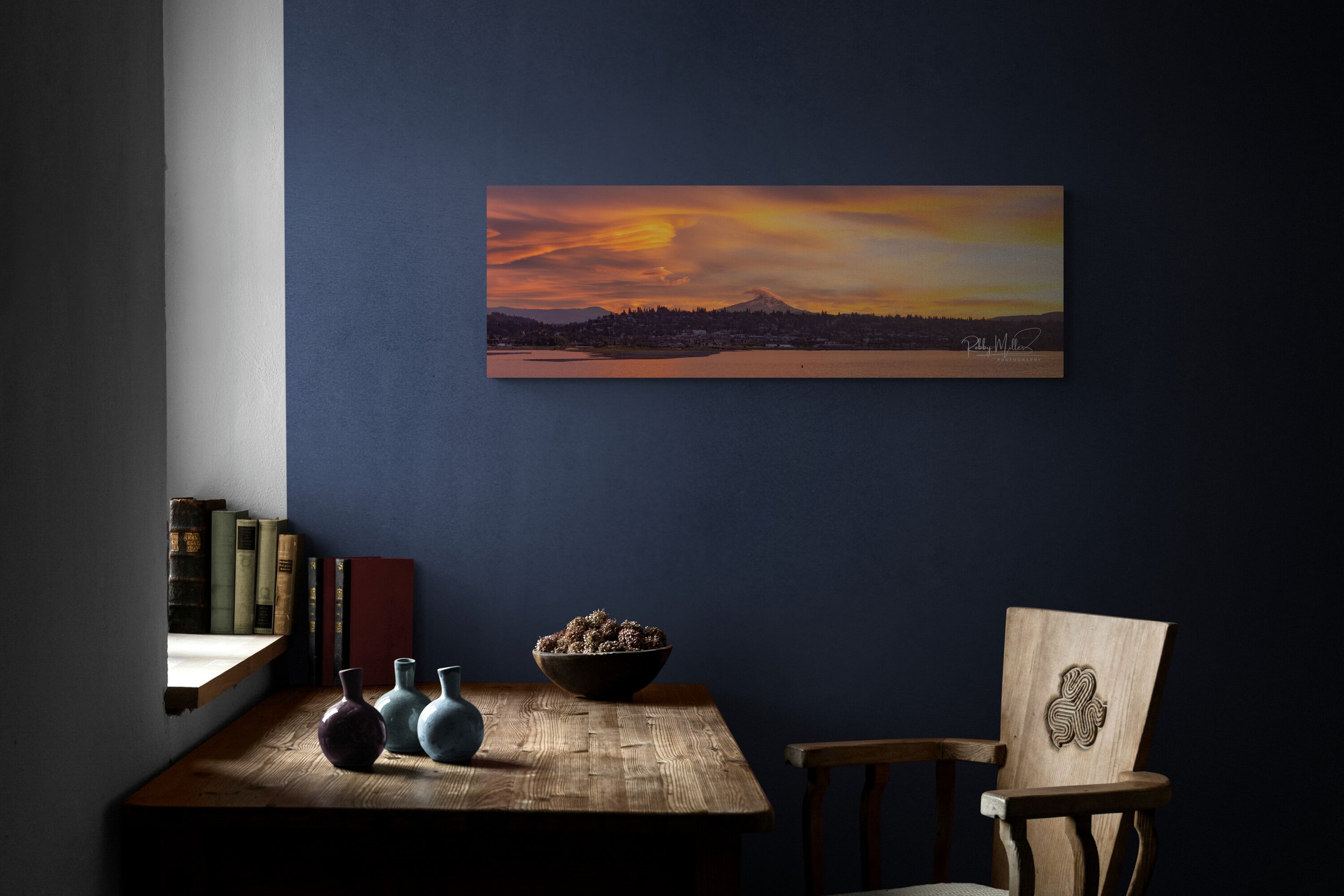 Lenticular_Sunset_Over_Hood_River_rustic-room-illuminated-by-morning-sun (4).jpg