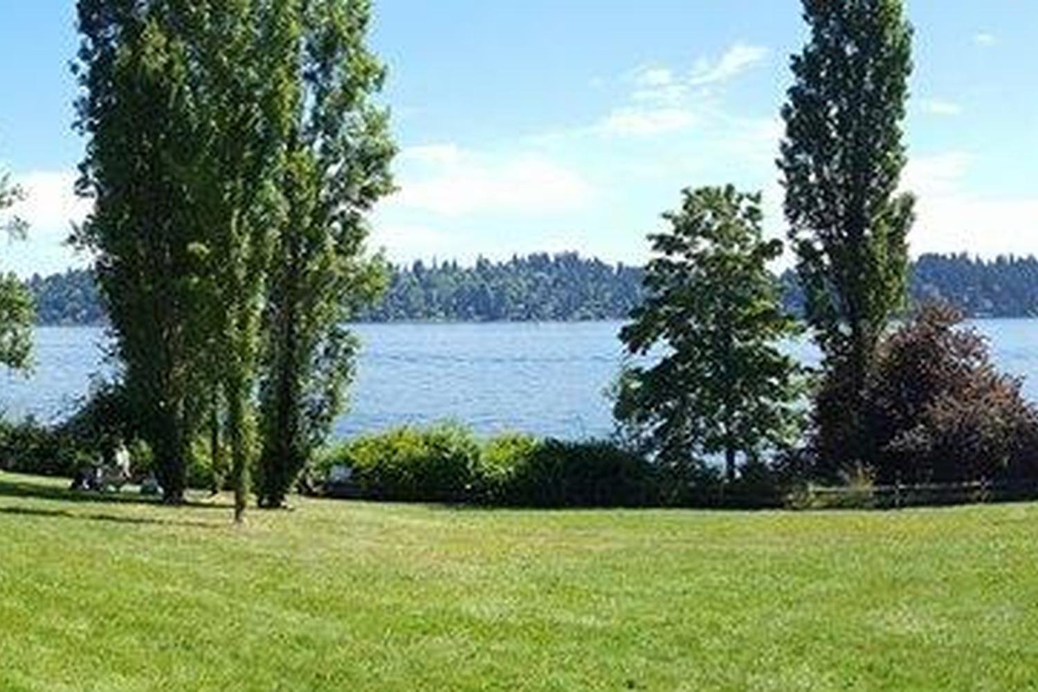 Luther Burbank Park (photo by Bring Fido)