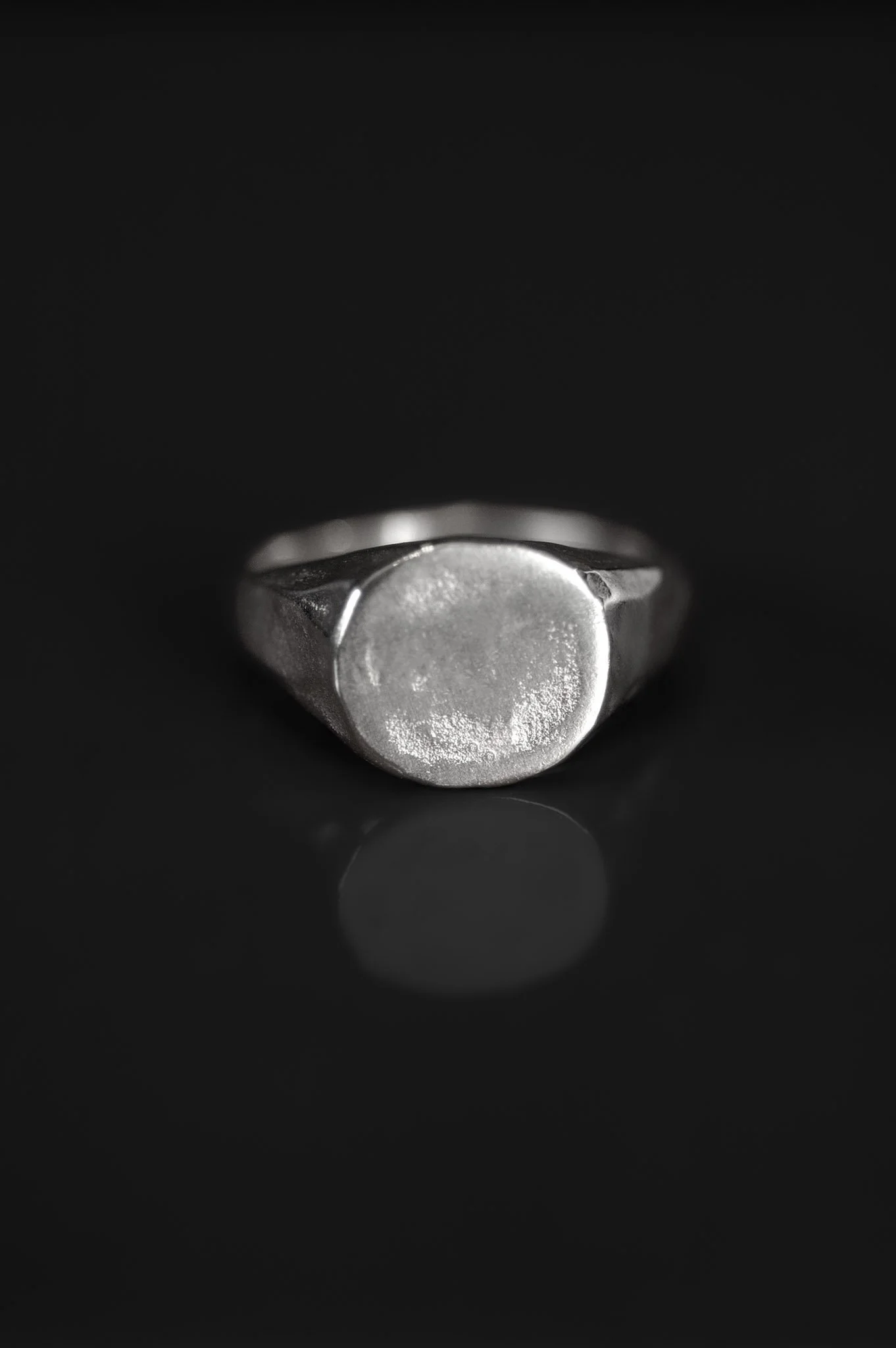 Round Signet Ring