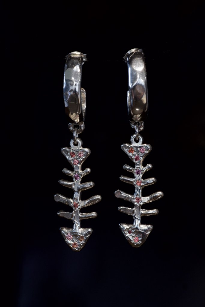 Fish Bone Hoops