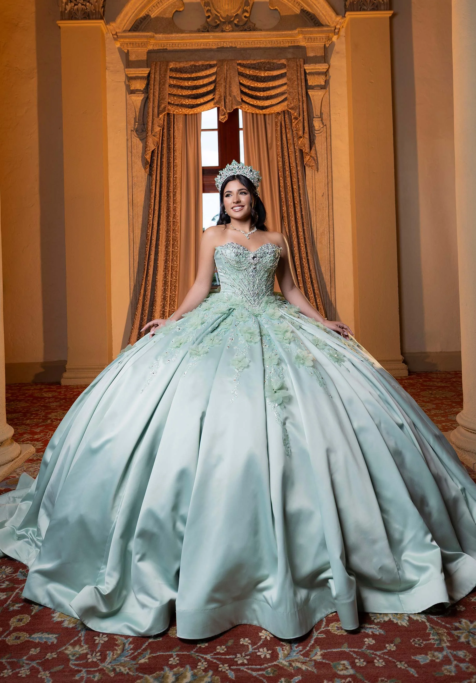 4080006  Quinceañera